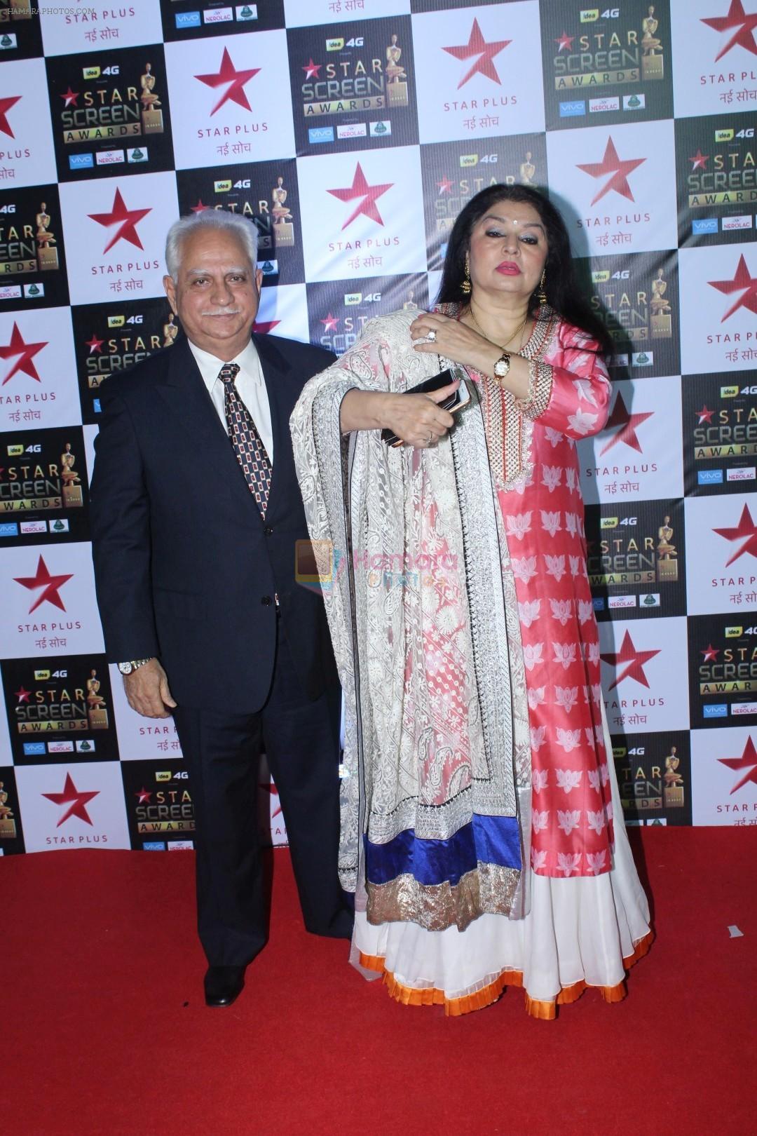 Ramesh Sippy, Kiran Juneja at the Red Carpet of Star Screen Awards in Mumbai on 3rd Dec 2017