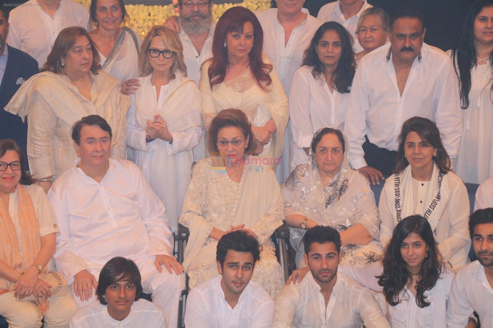 Kapoor Family at Mr Shashi Kapoor Condolence Meeting on 7th Dec 2017