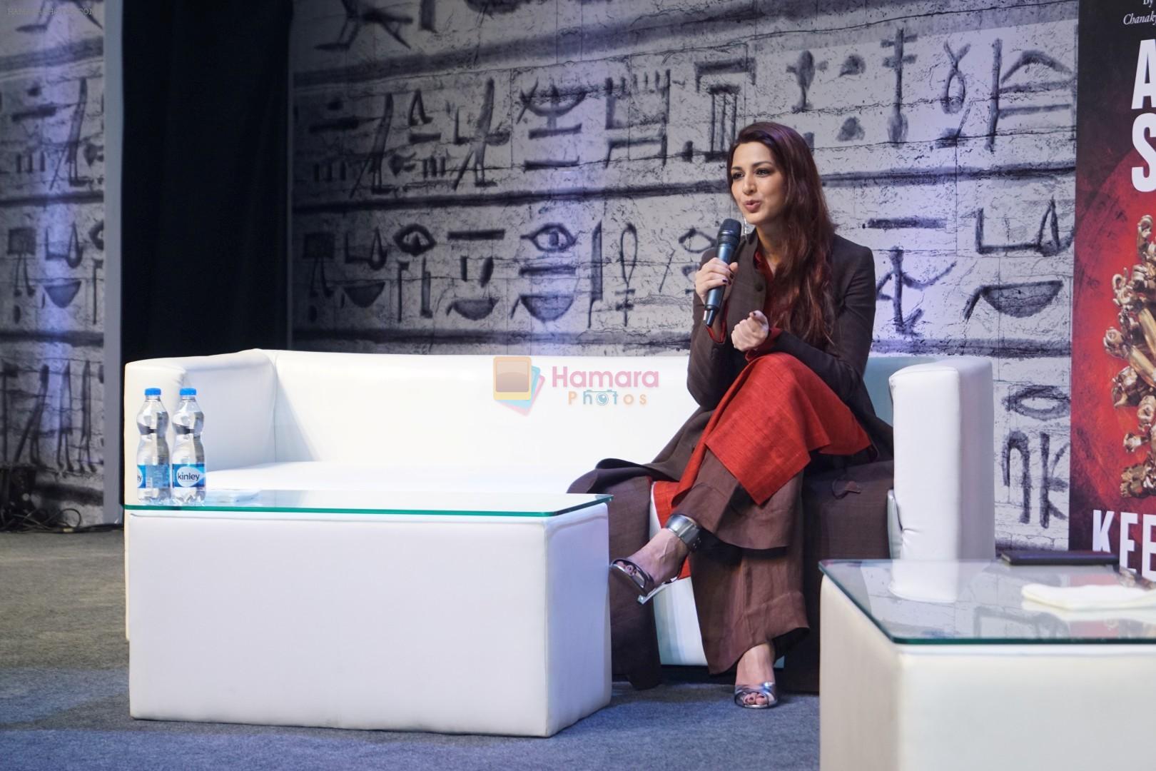 Sonali Bendre at the Book Launch Of Bharat Series- Keepers Of The Kalachakra by Ashwin Sanghi in Times Litfest on 16th Dec 2017