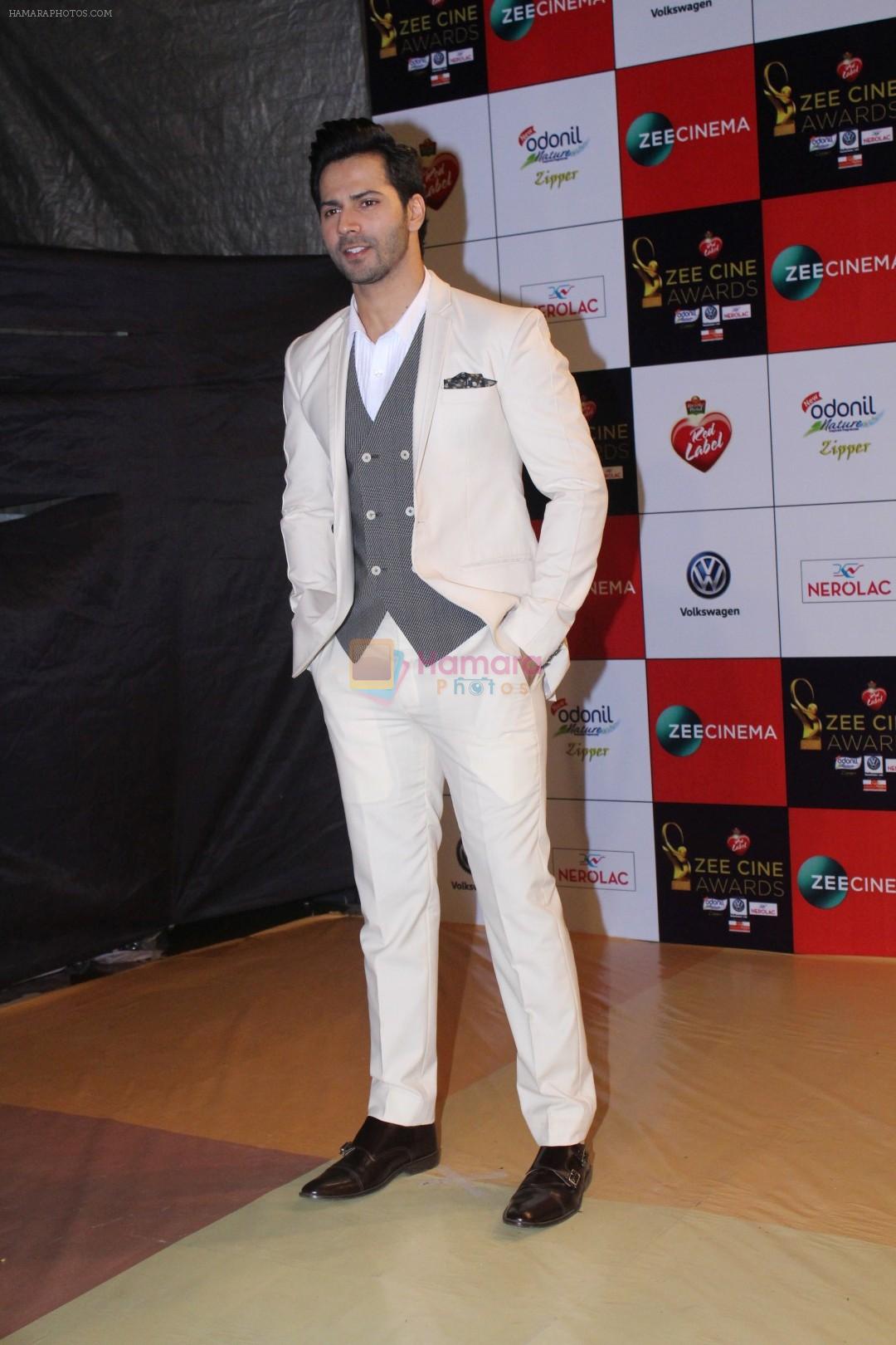 Varun Dhawan at the Red Carpet Event Of Zee Cine Awards 2018 on 19th Dec 2017