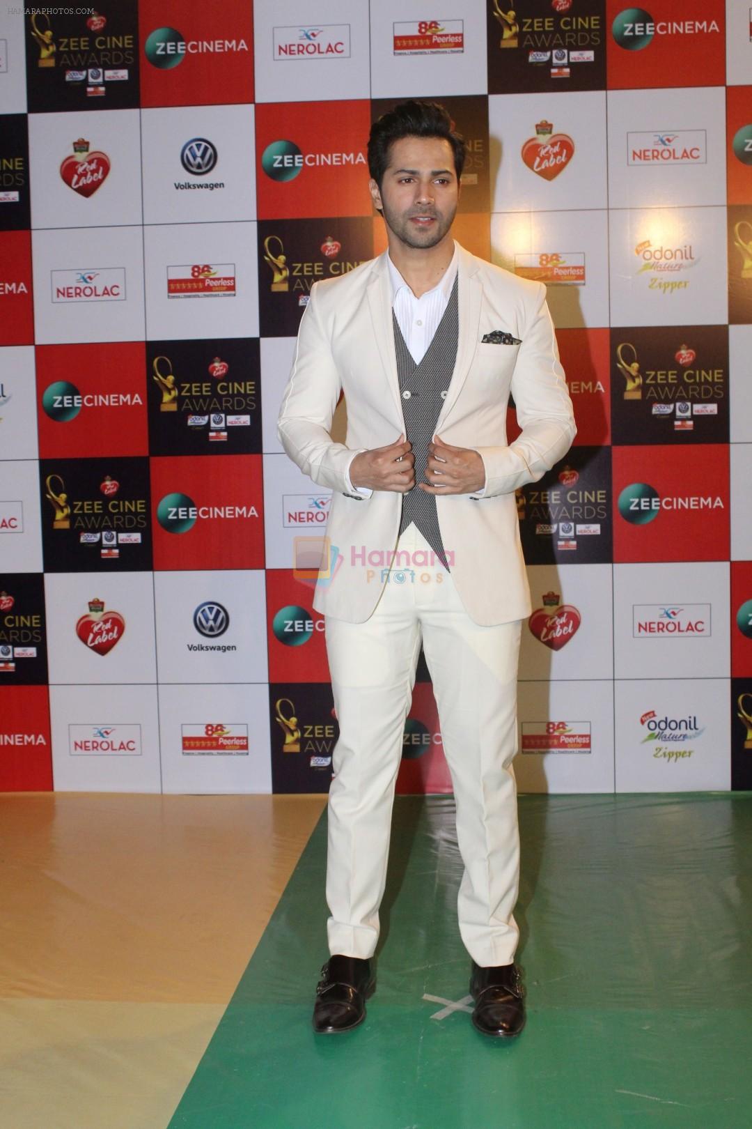 Varun Dhawan at the Red Carpet Event Of Zee Cine Awards 2018 on 19th Dec 2017