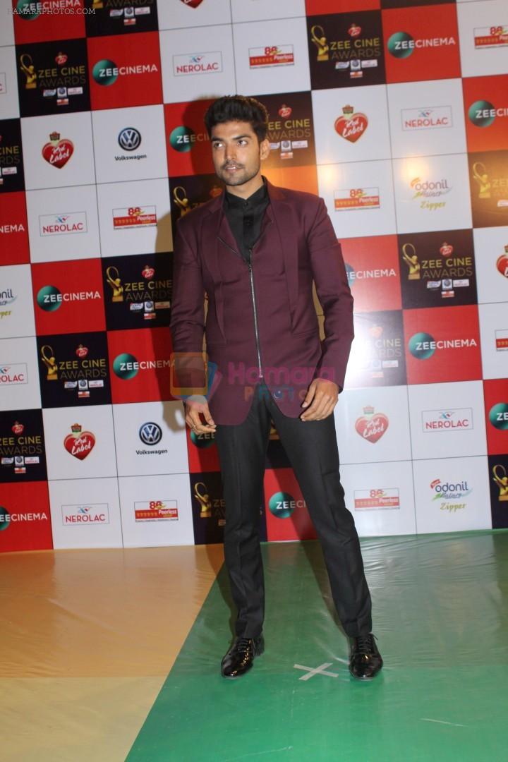 Gurmeet Choudhary at the Red Carpet Event Of Zee Cine Awards 2018 on 19th Dec 2017