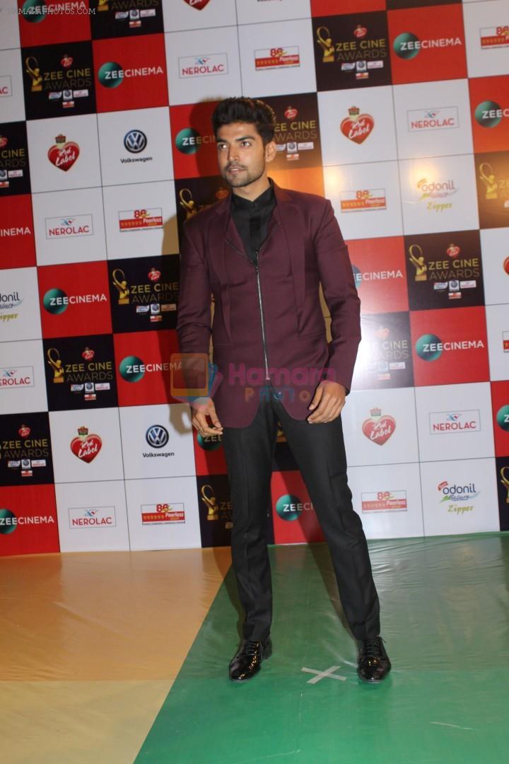 Gurmeet Choudhary at the Red Carpet Event Of Zee Cine Awards 2018 on 19th Dec 2017