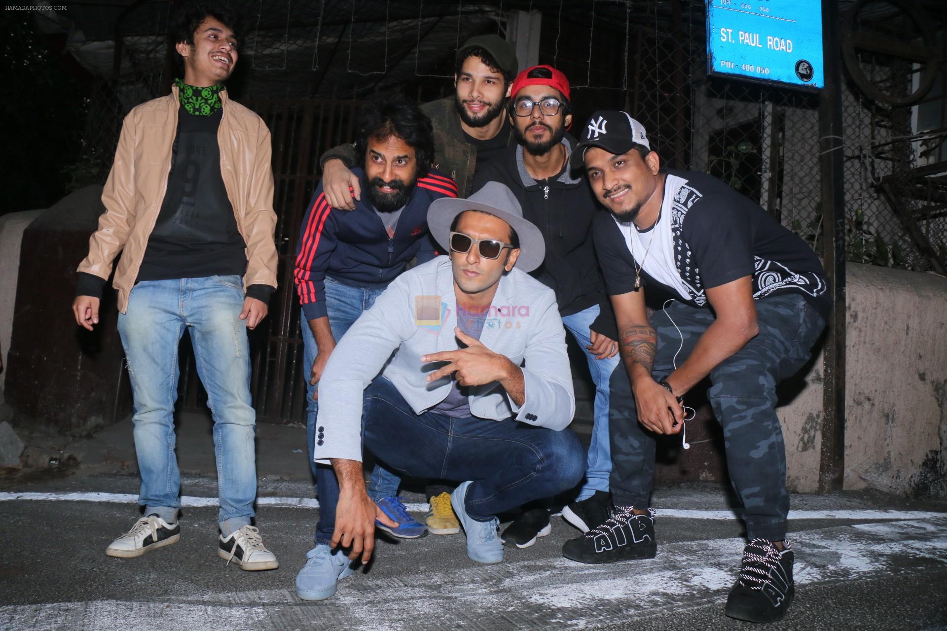 Ranveer Singh Records For Gully Boy With Young Rappers At Purple Haze Studio In Bandra on 7th Jan 2018