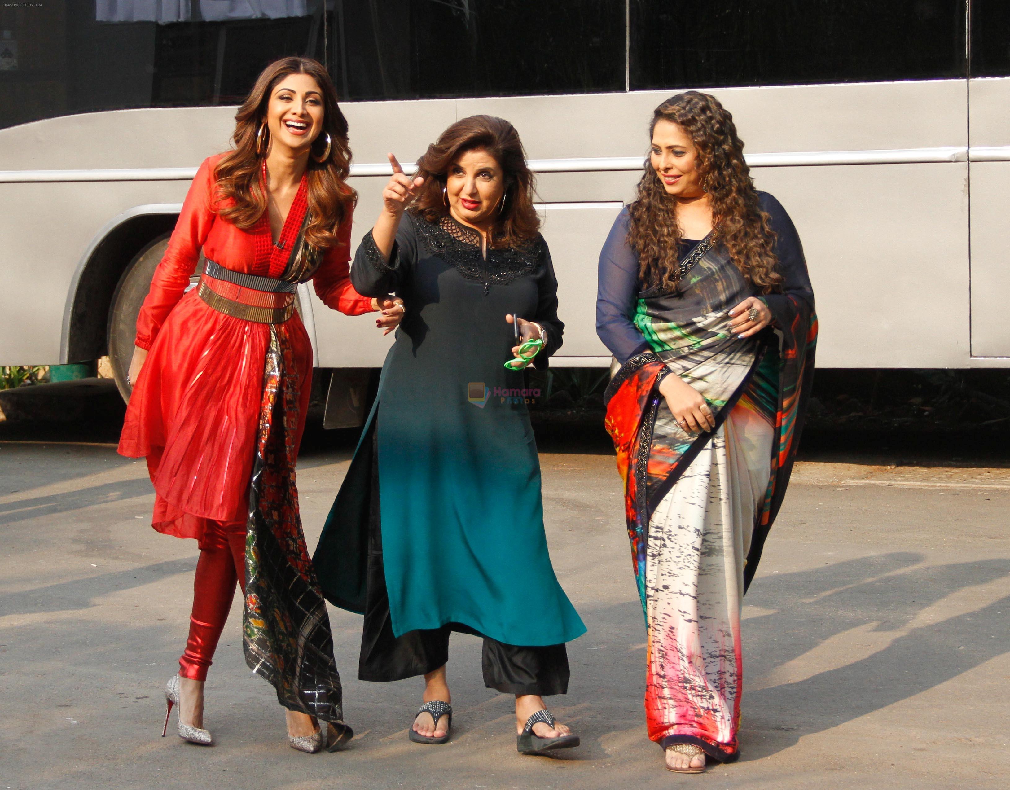 Farah Khan, Shilpa Shetty, Geeta Kapoor On the Sets Of Super Dancer on 8th Jan 2018