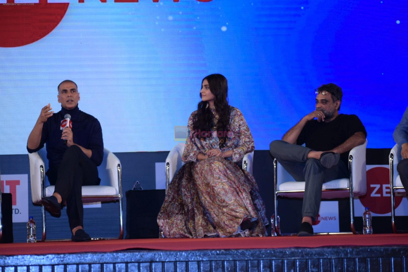 Akshay Kumar, Sonam Kapoor, R Balki Promote Pad Man At Innovation Conclave on 12th Jan 2018