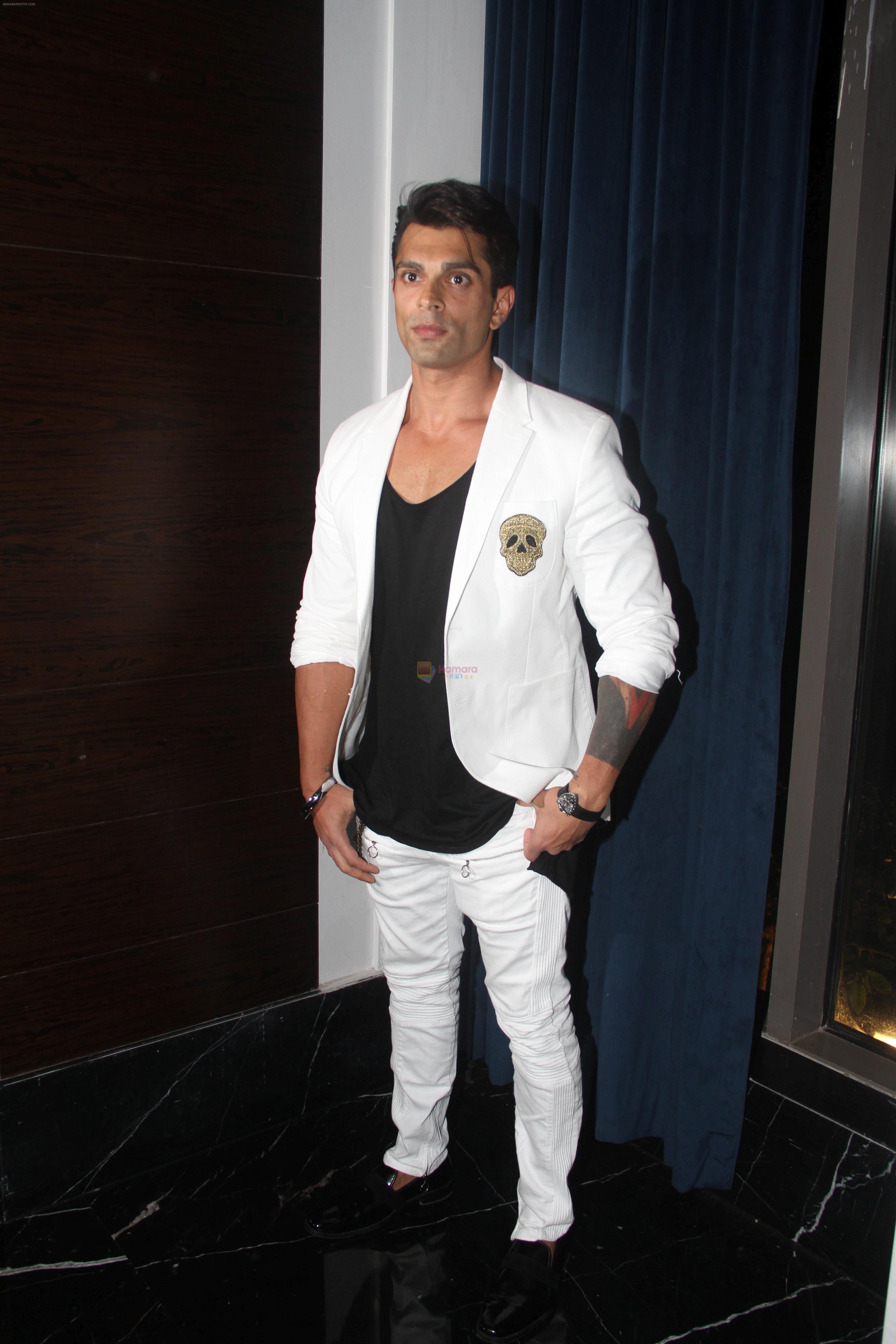 Karan Singh Grover at the Launch Of Dabboo Ratnani Calendar 2018 on 17th Jan 2018