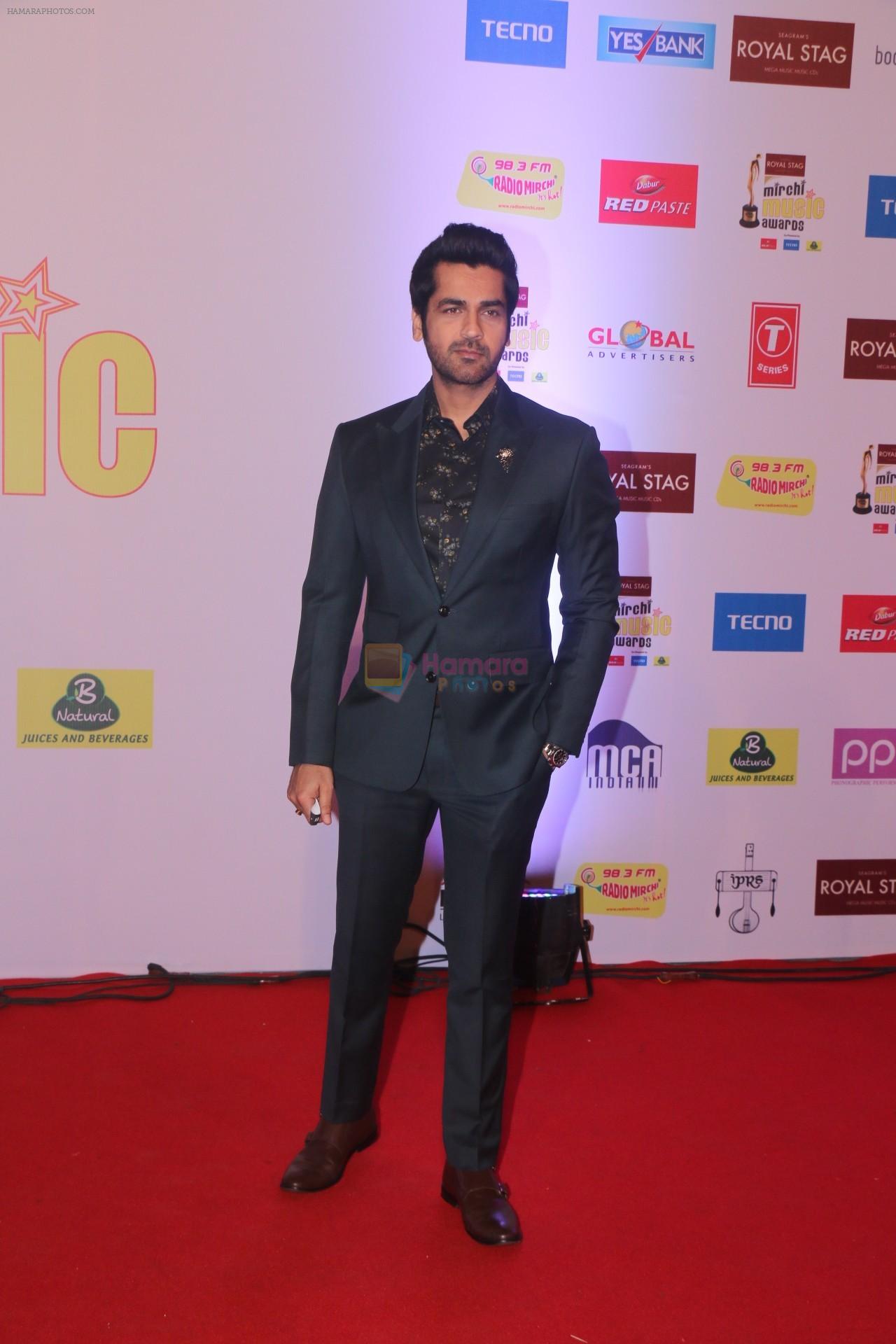 Arjan Bajwa at Mirchi Music Awards in NSCI, Worli, Mumbai on 28th Jan 2018