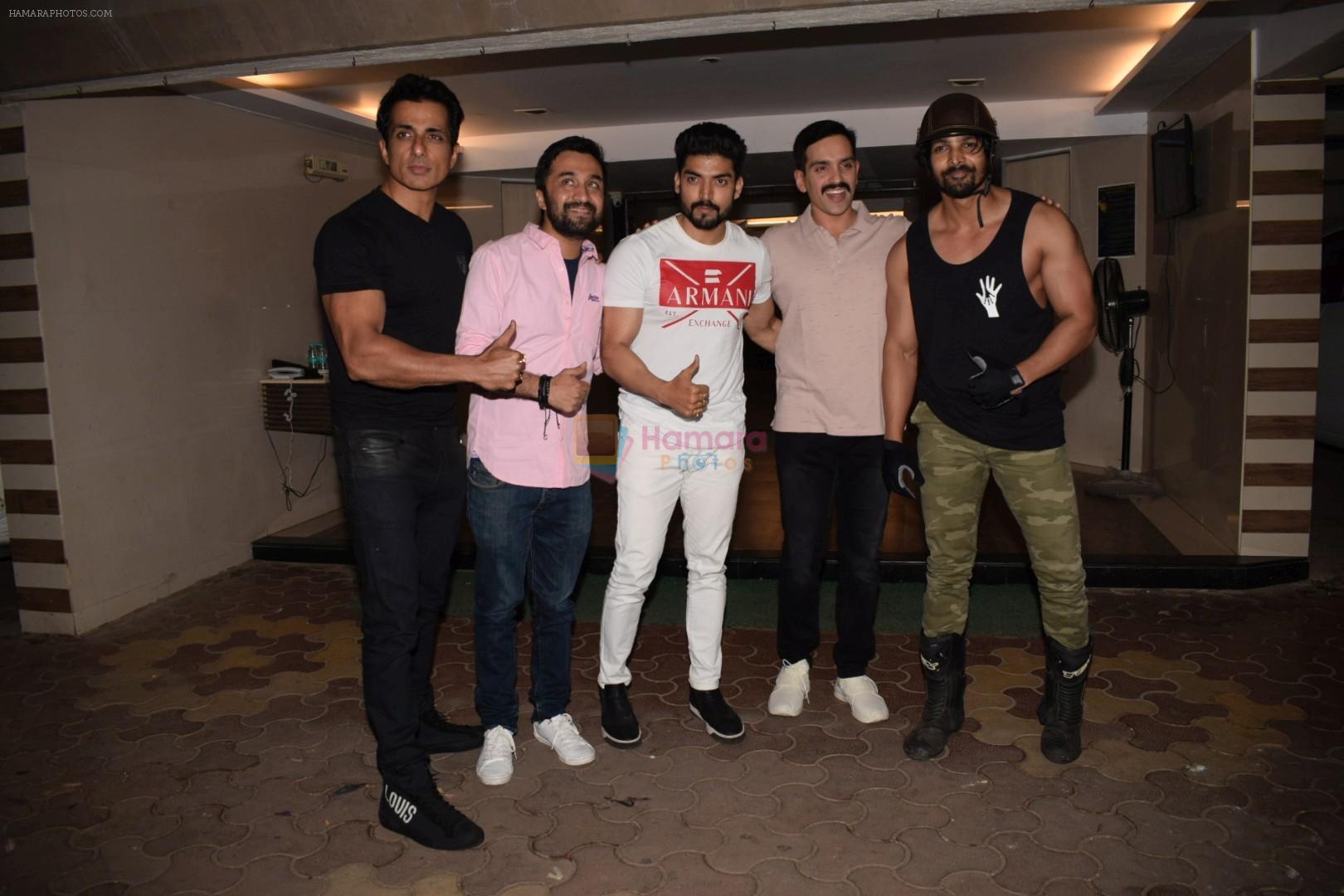 Sonu Sood,  Siddhanth Kapoor, Gurmeet Choudhary, Luv Sinha, Harshvardhan Rane at Wrapup party of Film Paltan in Sonu Sood's house on 29th Jan 2018