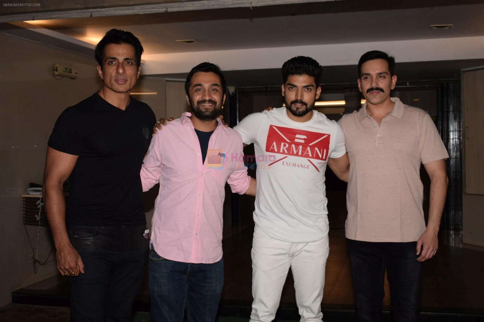 Sonu Sood, Siddhanth Kapoor, Gurmeet Choudhary, Luv Sinha at Wrapup party of Film Paltan in Sonu Sood's house on 29th Jan 2018