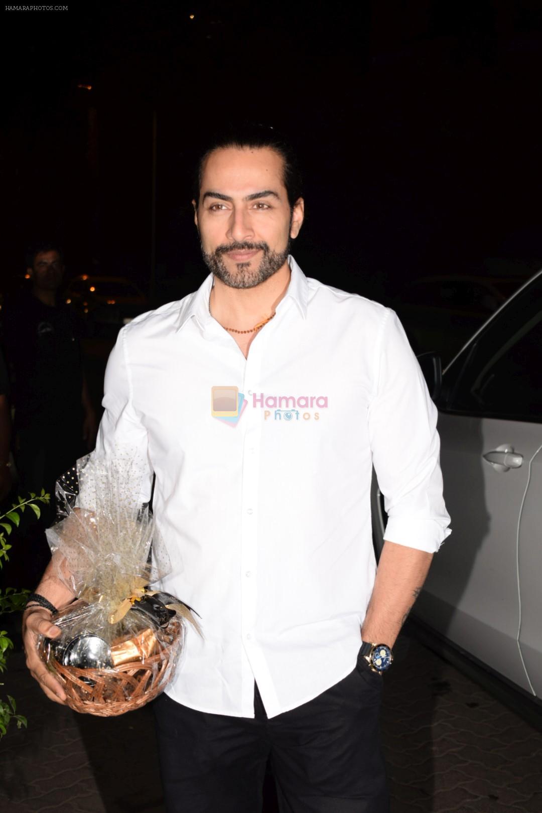 Sudhanshu Pandey at Actor Varun Sharma Birthday Party on 4th Feb 2018