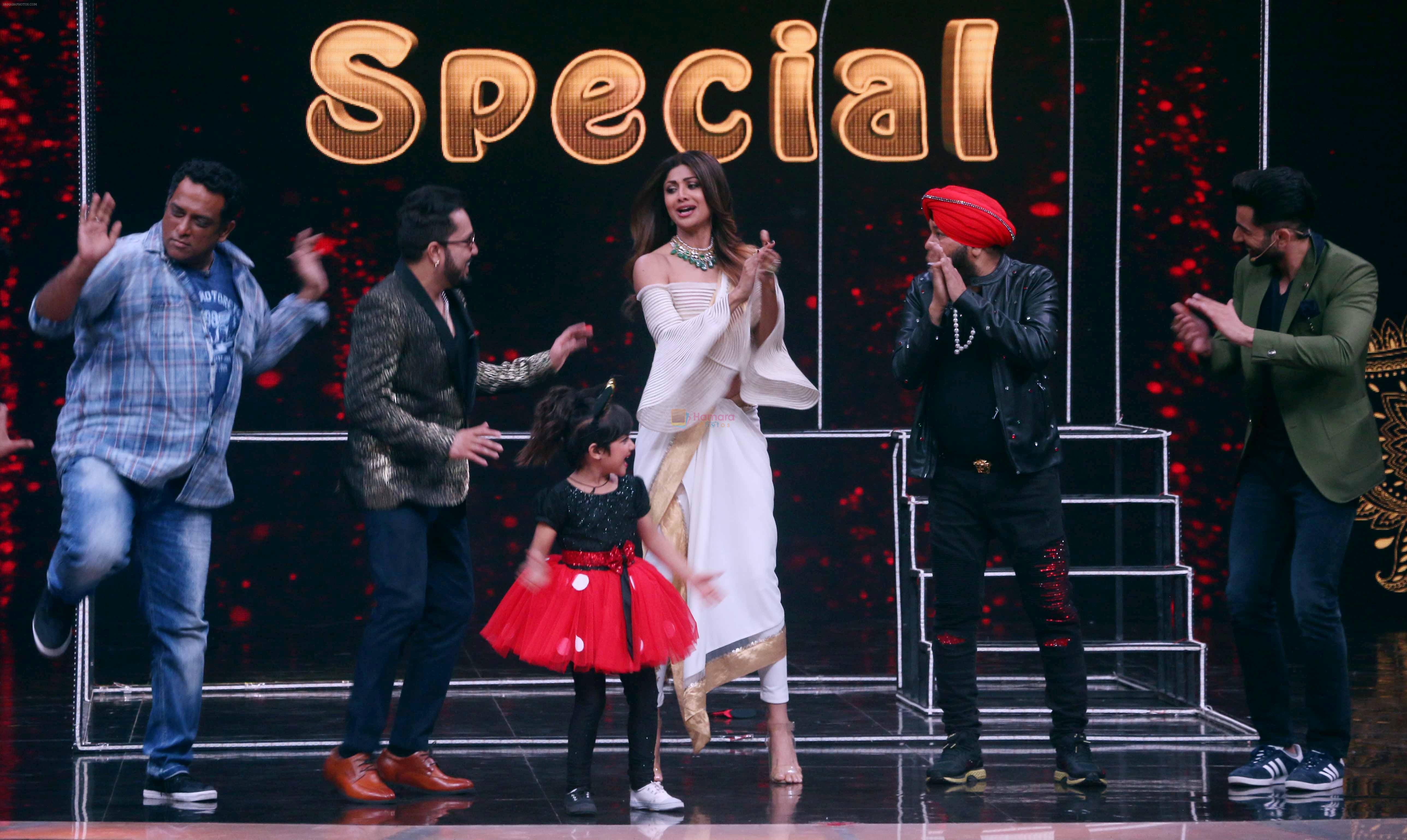Daler Mehndi, Mika Singh, Shilpa Shetty On The Sets Of Reality Show Super Dancer 2 on 12th Feb 2018