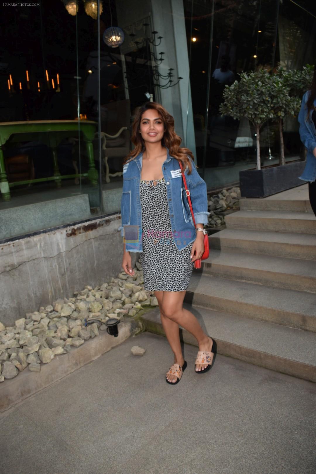 Esha Gupta Spotted At Charcoal Project on 16th Feb 2018