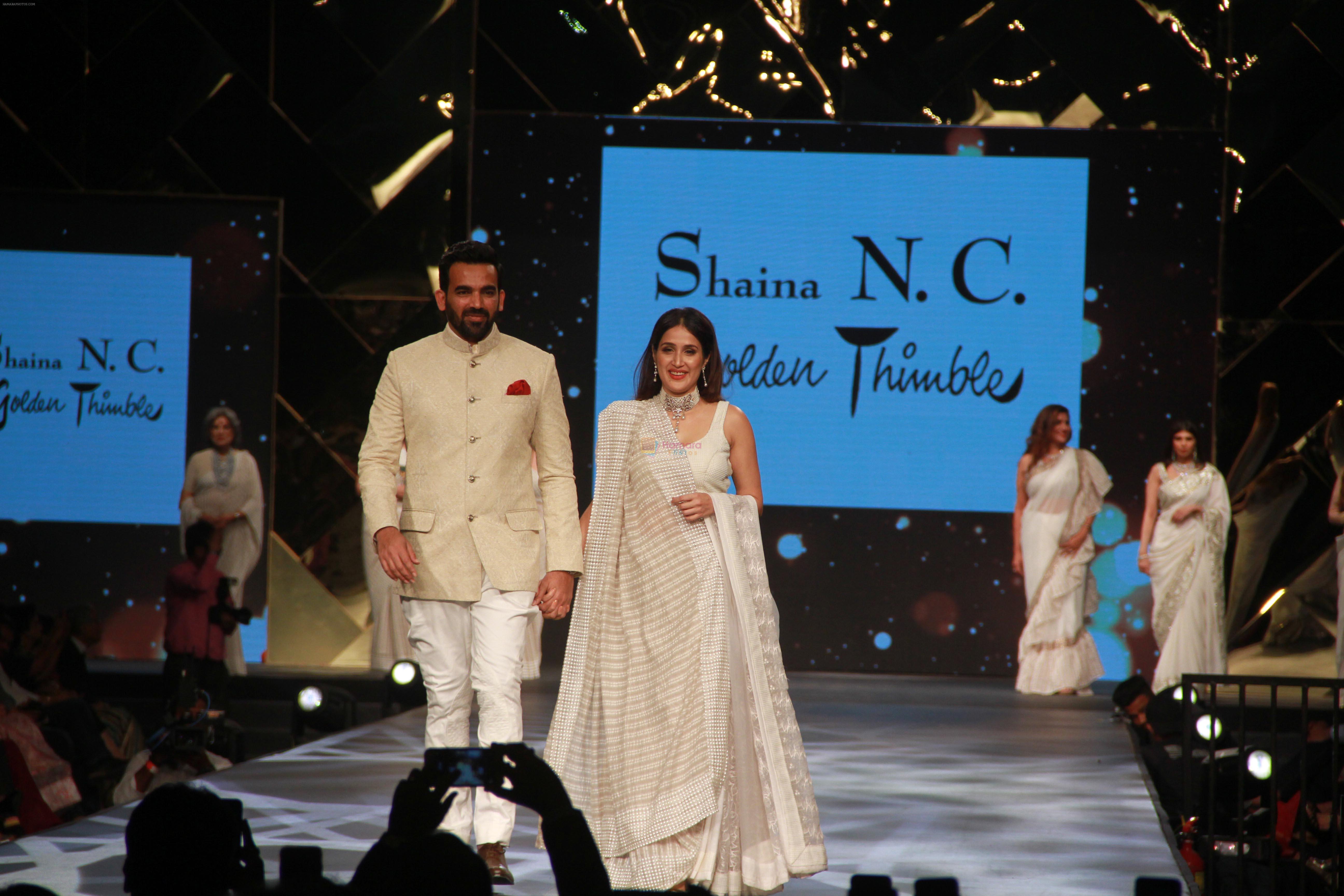 Sagarika Ghatge, Zaheer Khan at Caring With Style Abu Jani Sandeep Khosla & Shaina NC Fashion Show To Raise Funds For Cancer Patient Aid Association
