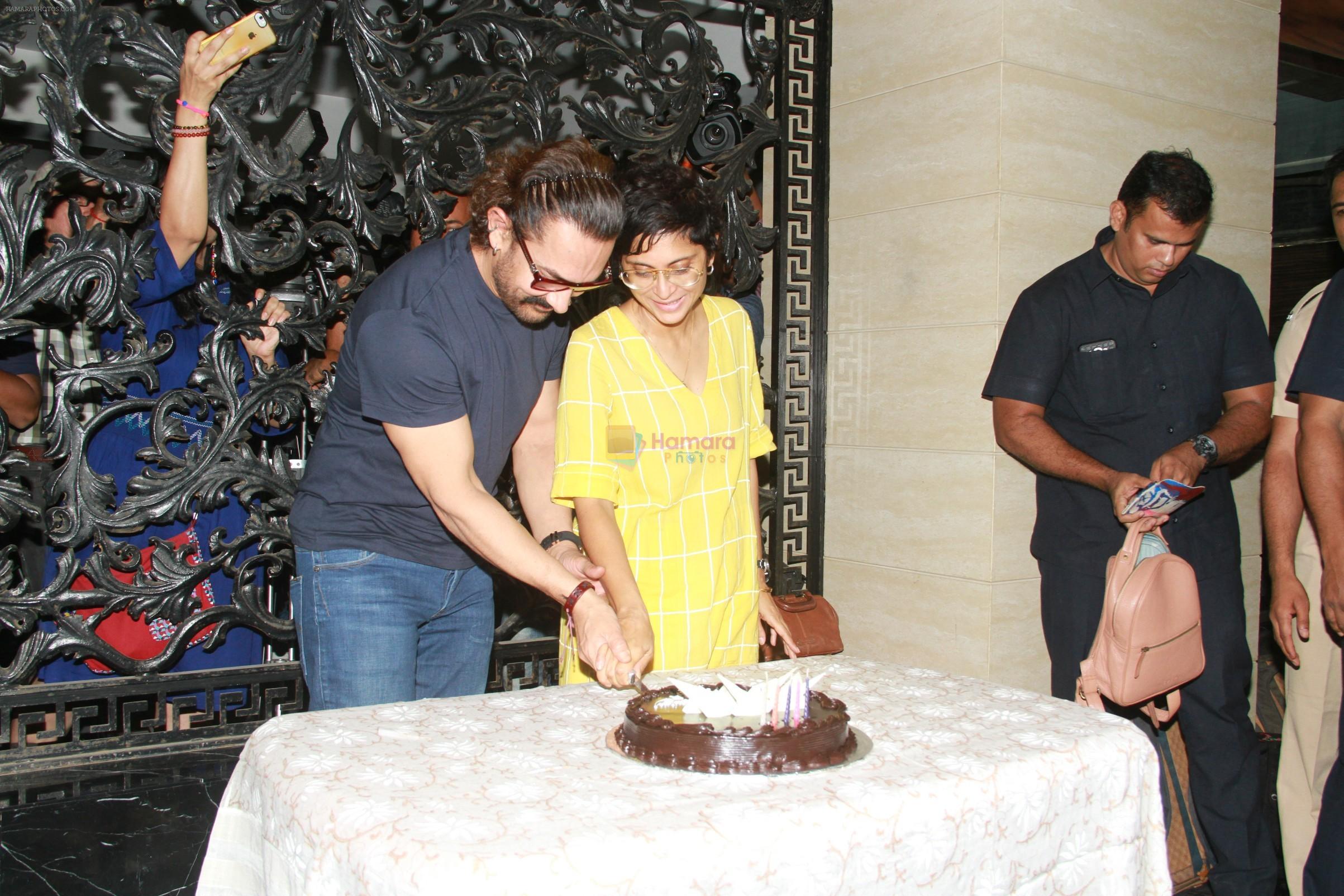 Aamir Khan birthday celebration at his mumbai residence on 14th March 2018