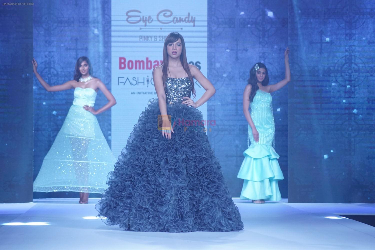 Benafsha Soonawalla Showstopper For Designer Sheshank and Pinky At Bombay Times Fashion Week on 1st April 2018