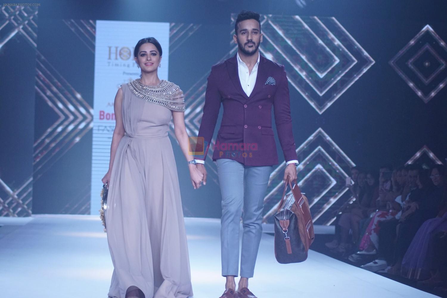 Anita Hassanandani & Rohit Reddy Showstopper For Designer Asif Merchant (Horra) At Bombay Times Fashion Week on 1st April 2018