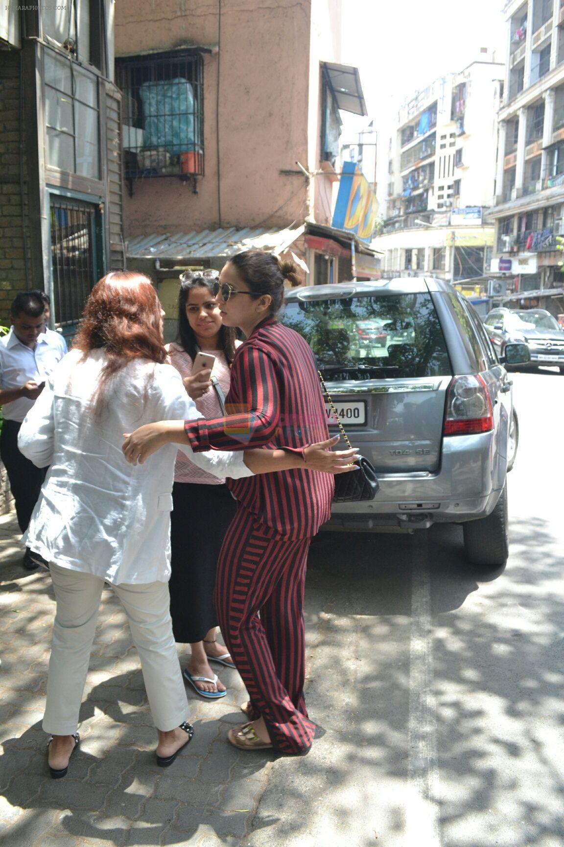 Huma Qureshi spotted at Bandra on 20th April 2018