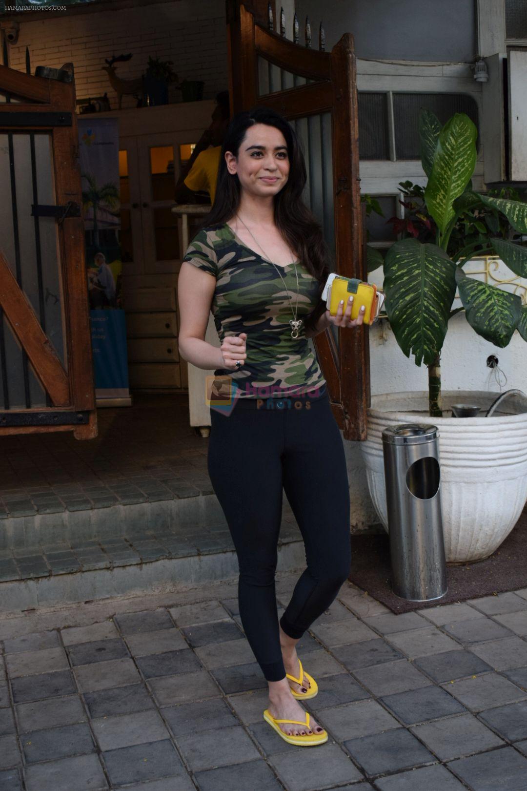 Saundarya Sharma spotted at a restaurant in juhu on 19th April 2018