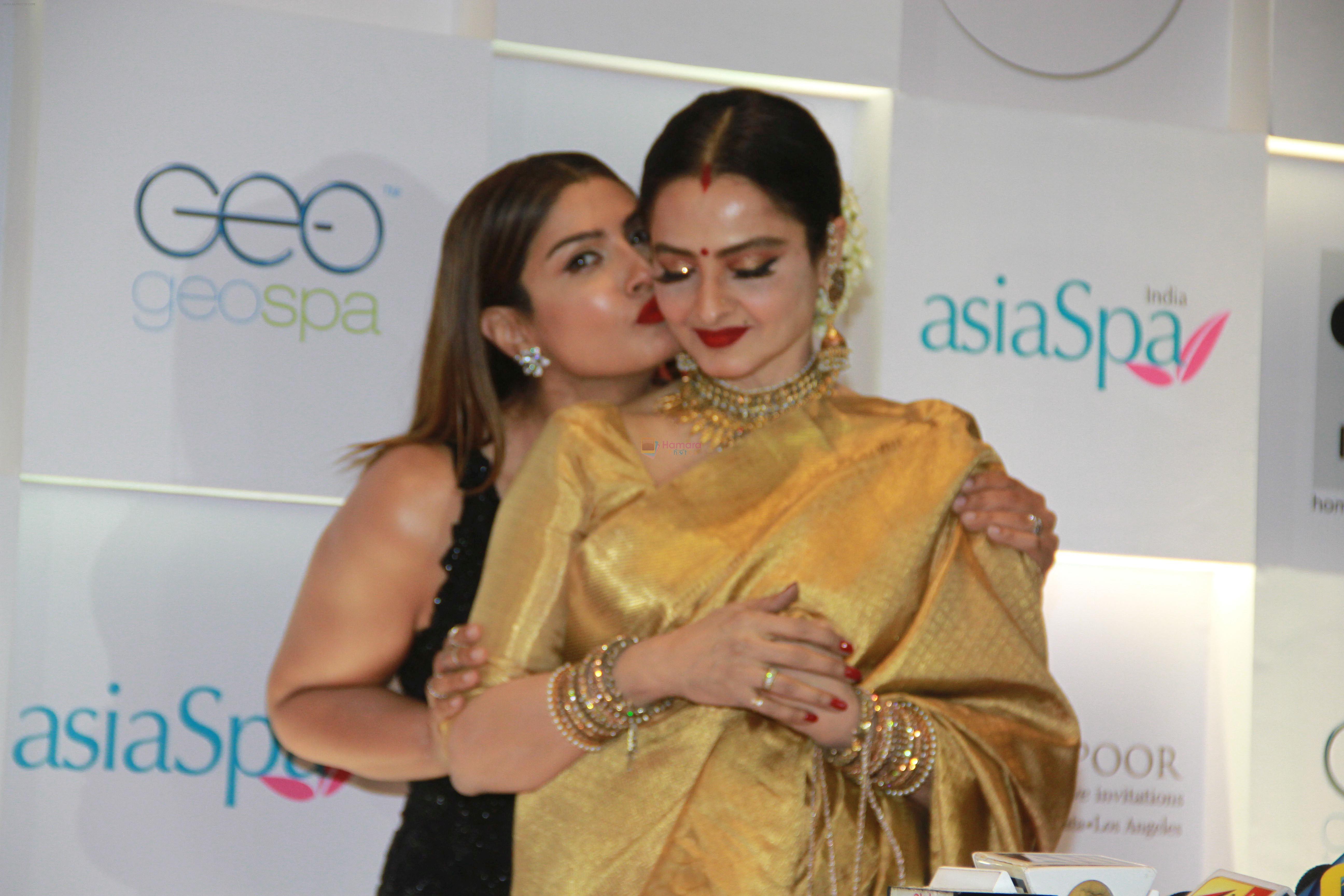 Rekha, Raveena Tandon at 11th Geospa Asiaspa India Awards 2018 on 24th April 2018