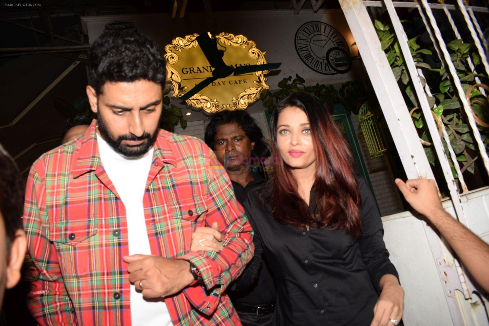 Aishwarya Rai Bachchan, Abhishek Bachchan snapped at Grandmama�s All Day Cafe on 28th April 2018
