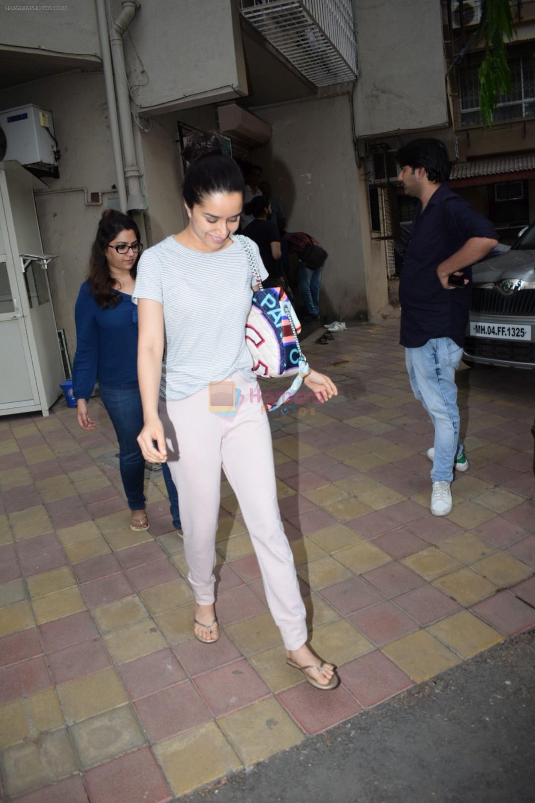 Shraddha Kapoor spotted at a dubbing studio in juhu on 17th May 2018