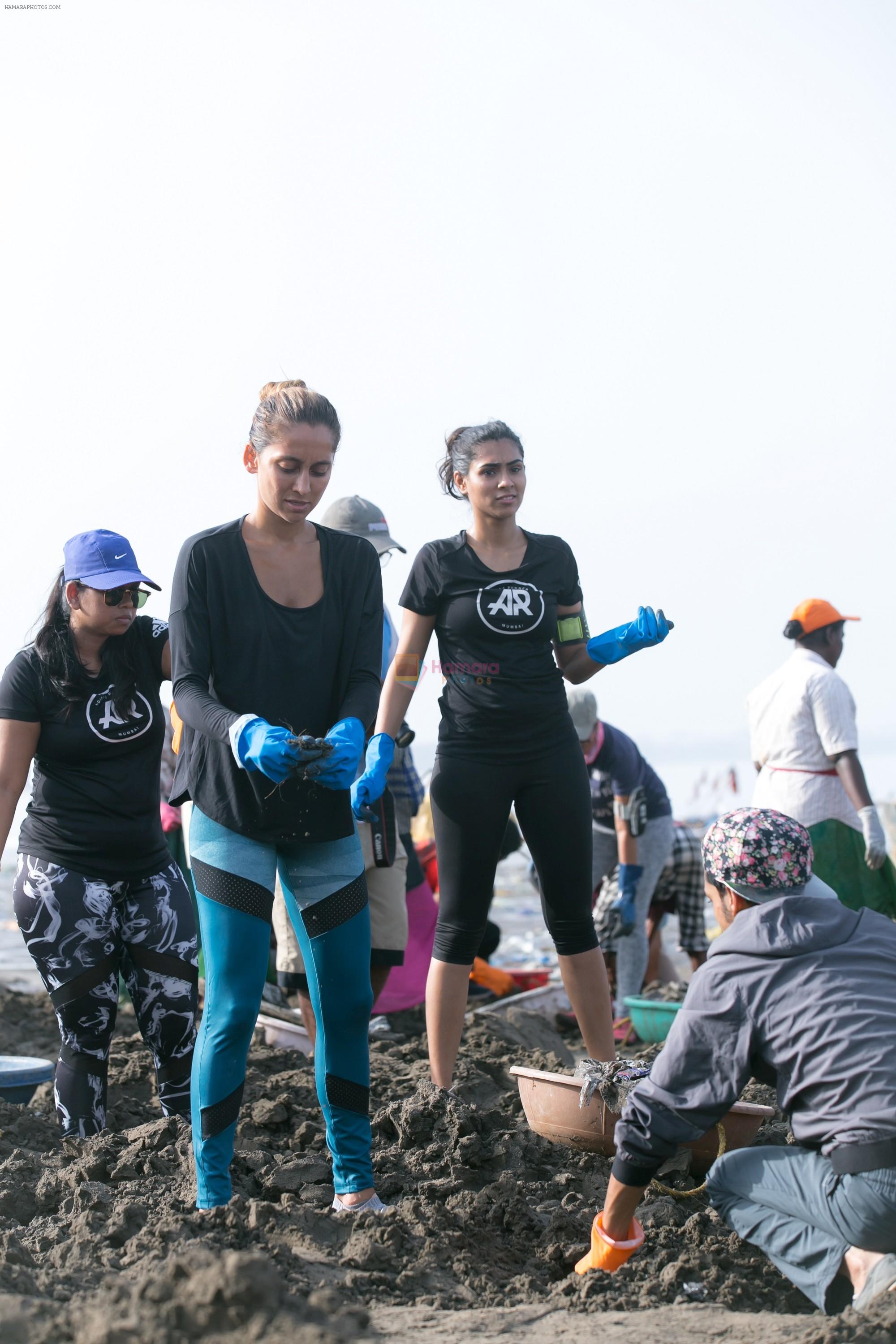 Anusha Dandekar at the adidas beach clean up in versova jetty