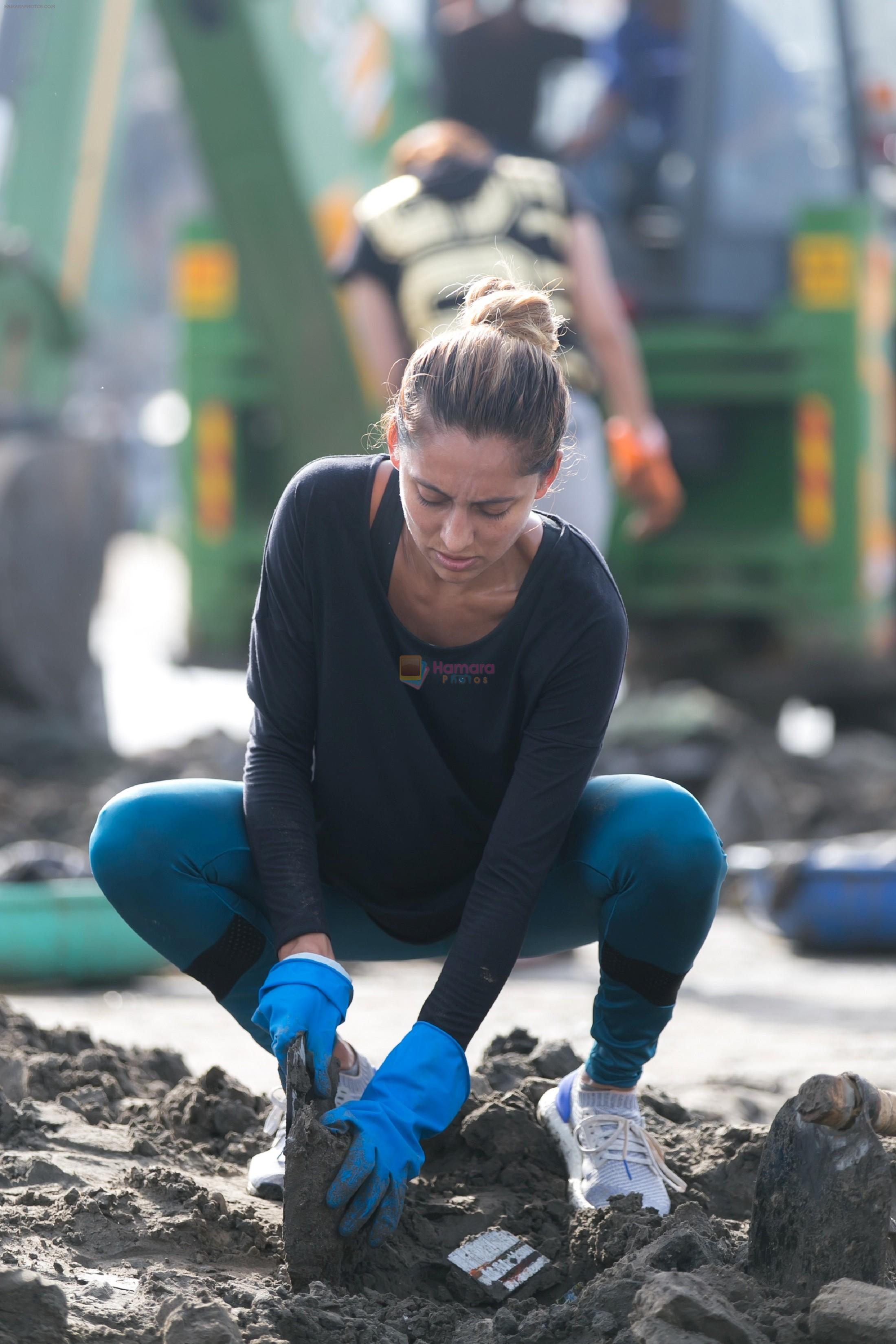 Anusha Dandekar at the adidas beach clean up in versova jetty