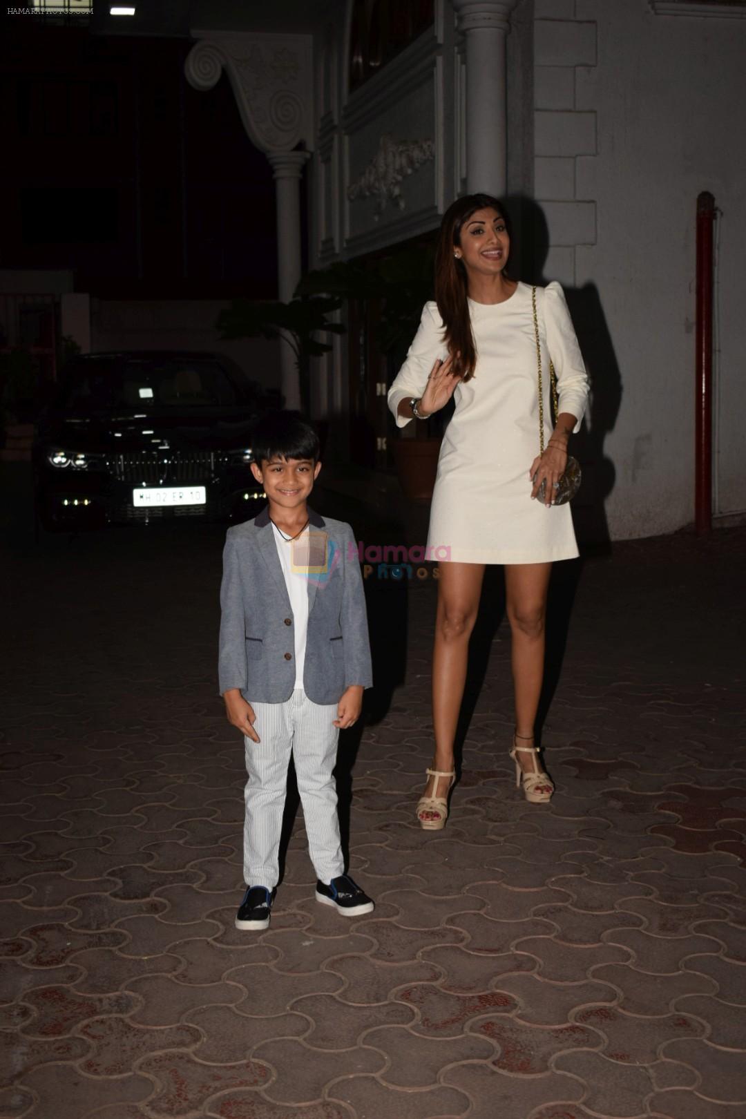 Shilpa Shetty, Raj Kundra & Viaan snapped as they go out for dinner on Viaan's birthday at juhu on 20th May 2018