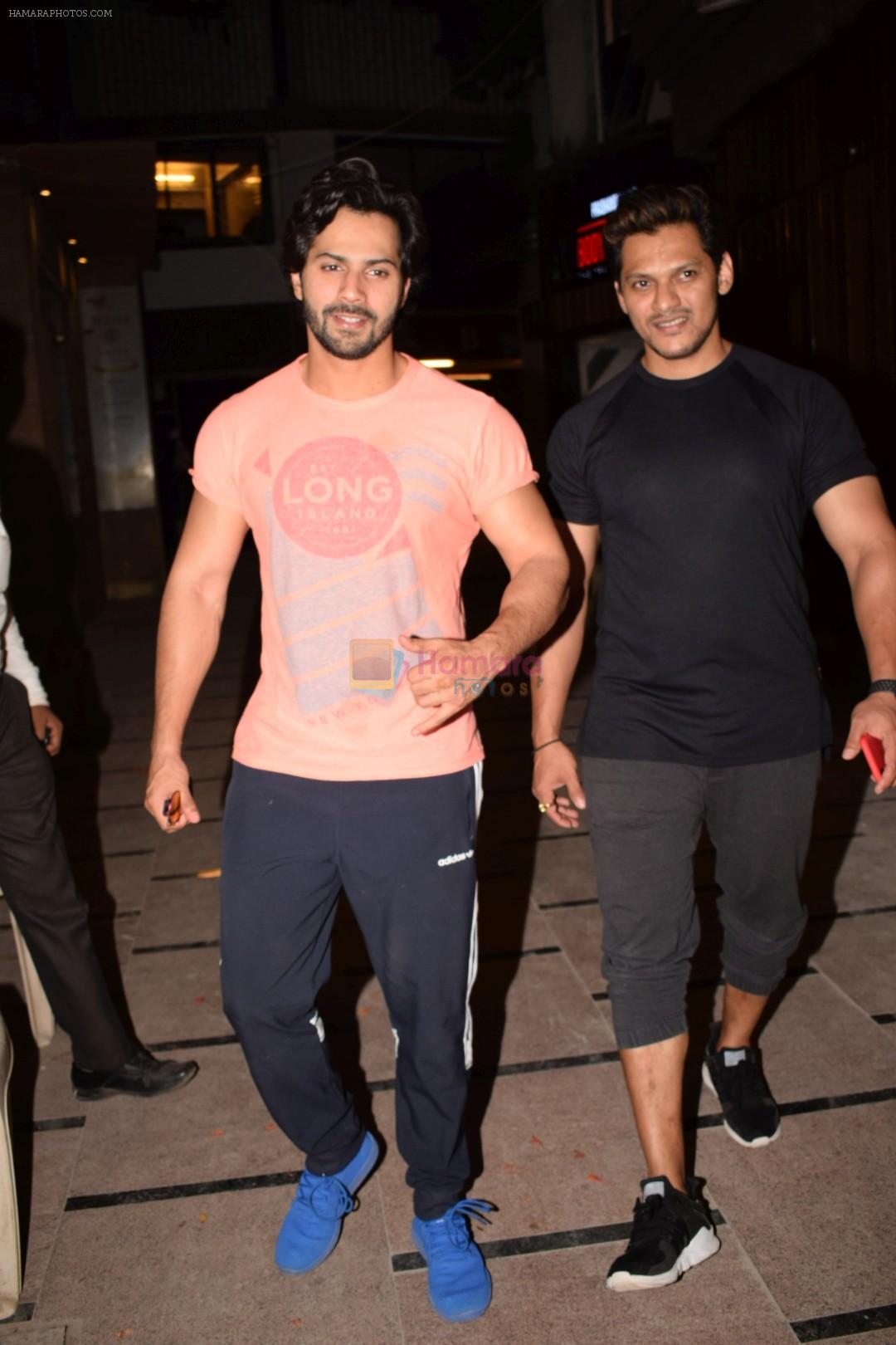 Varun Dhawan spotted at gym in juhu on 22nd May 2018