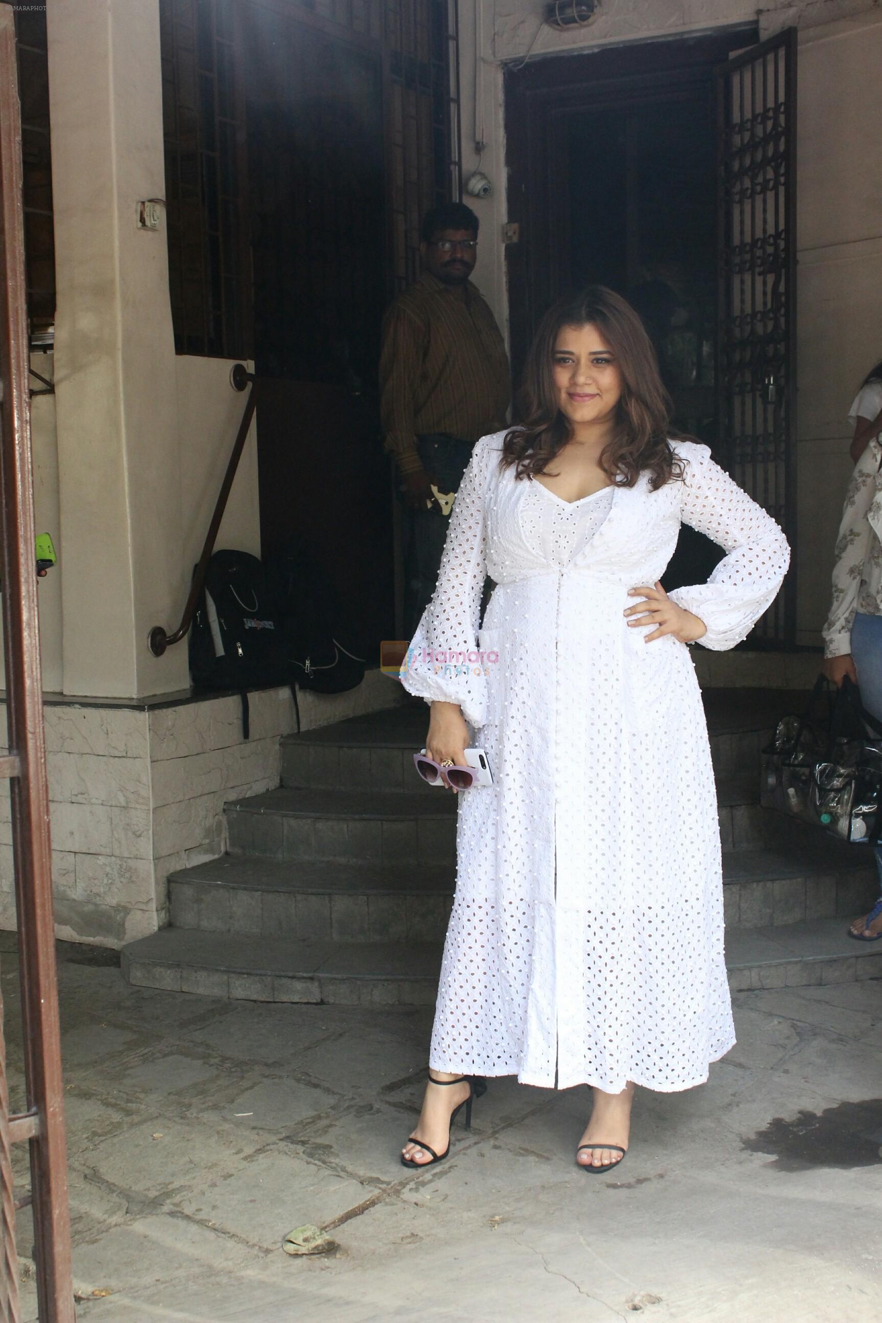 Shikha Talsania with team of Veere Di Wedding spotted at dubbing studio in bandra on 24th May 2018