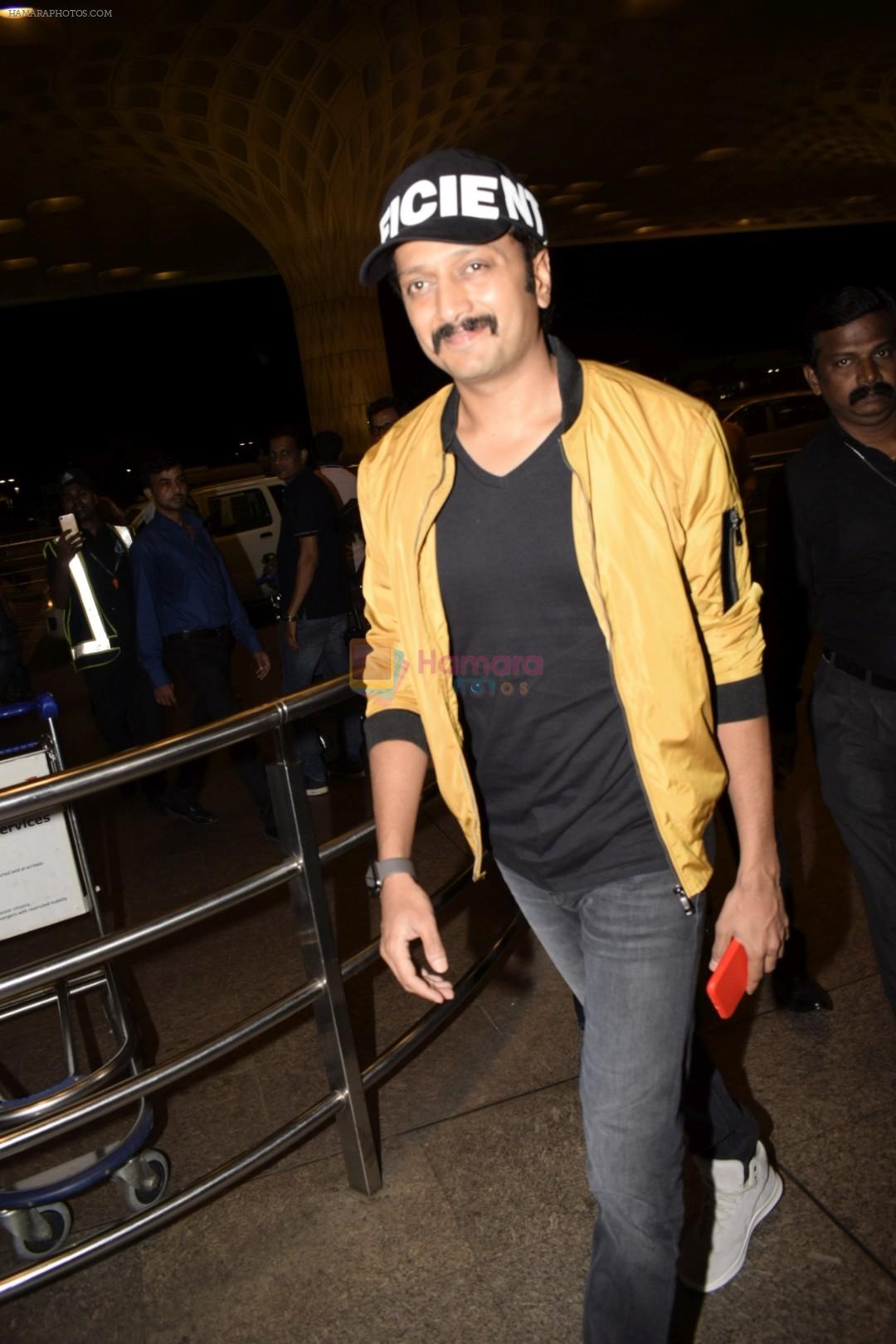 Riteish Deshmukh leaving for IIFA at international airport in mumbai on 21st June 2018