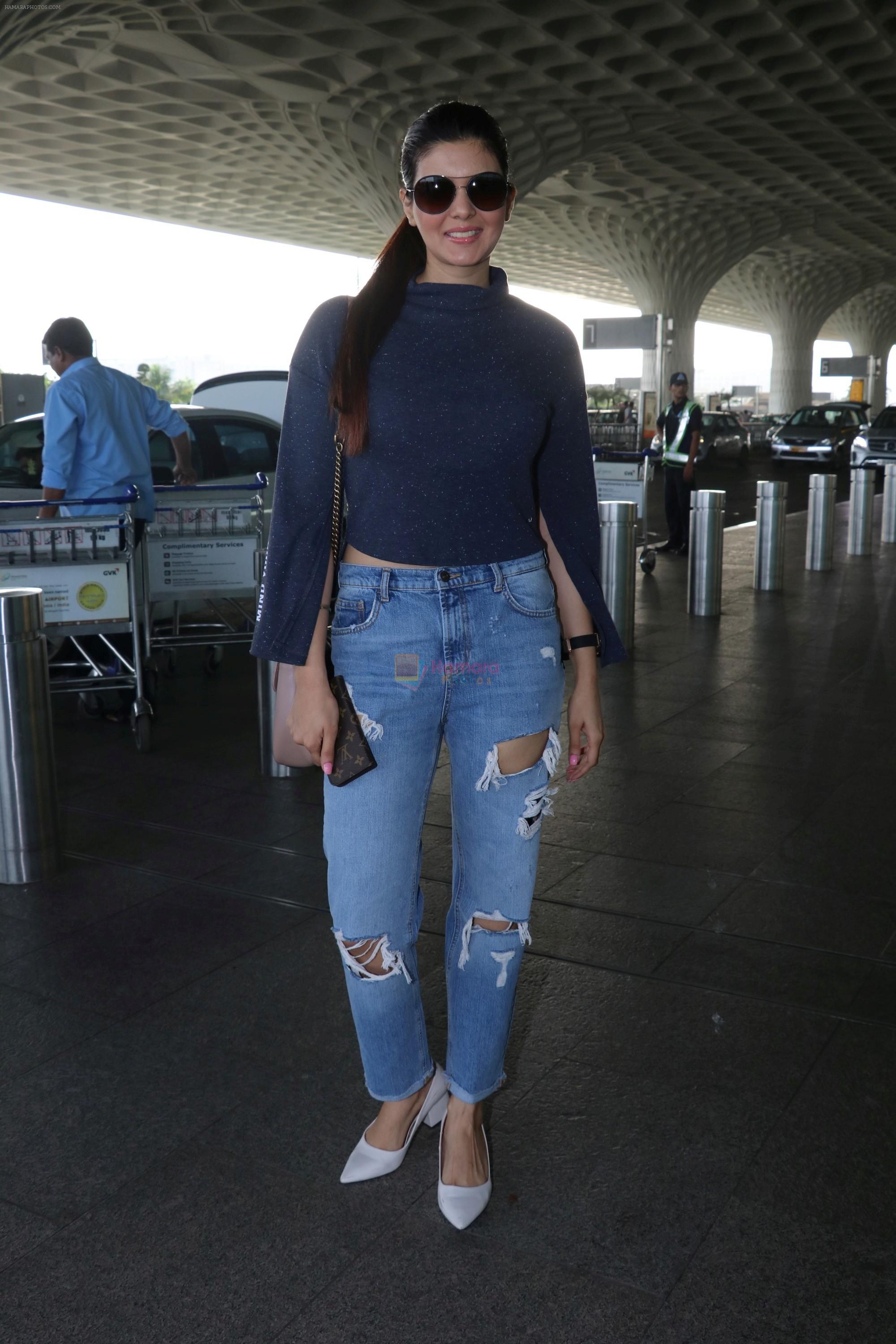 Ihana Dhillon Spotted At Airport Travelling To Chandigarh For Her Upcoming Film Ghulam on 29th June 2018