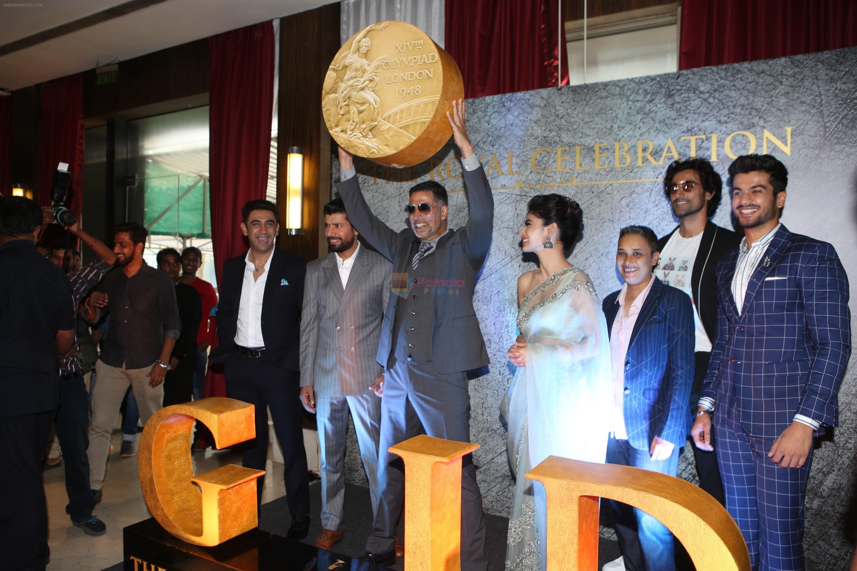 Akshay Kumar, Mouni Roy at the event of film Gold in Novotel mumbai on 6th July 2018