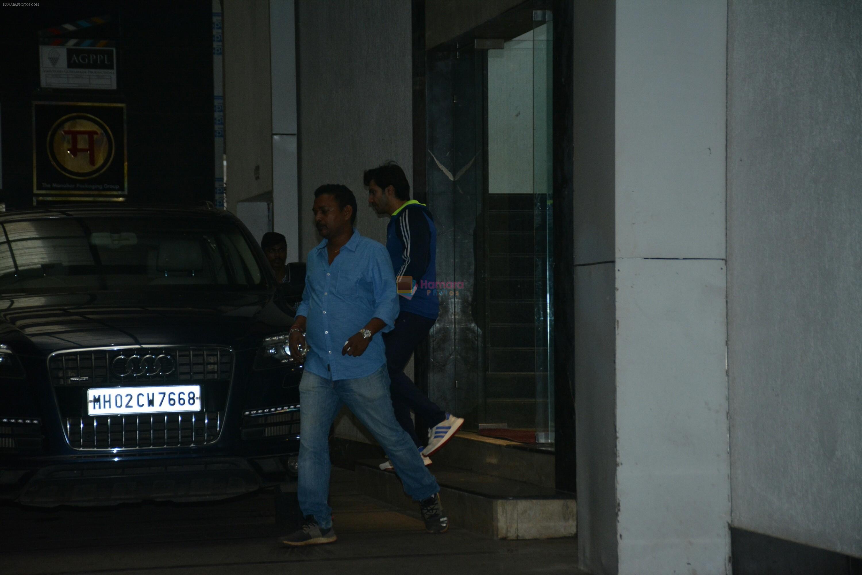 Varun dhawan spotted at Bandra on 11th July 2018
