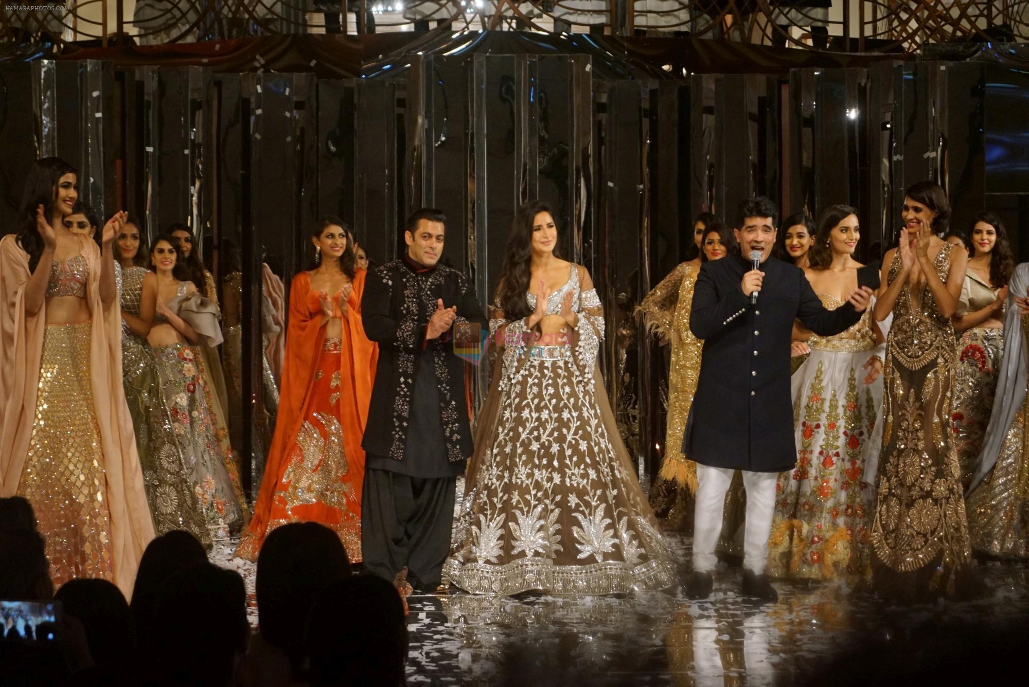 Salman Khan, Katrina Kaif at Red Carpet for Manish Malhotra new collection Haute Couture on 1st Aug 2018