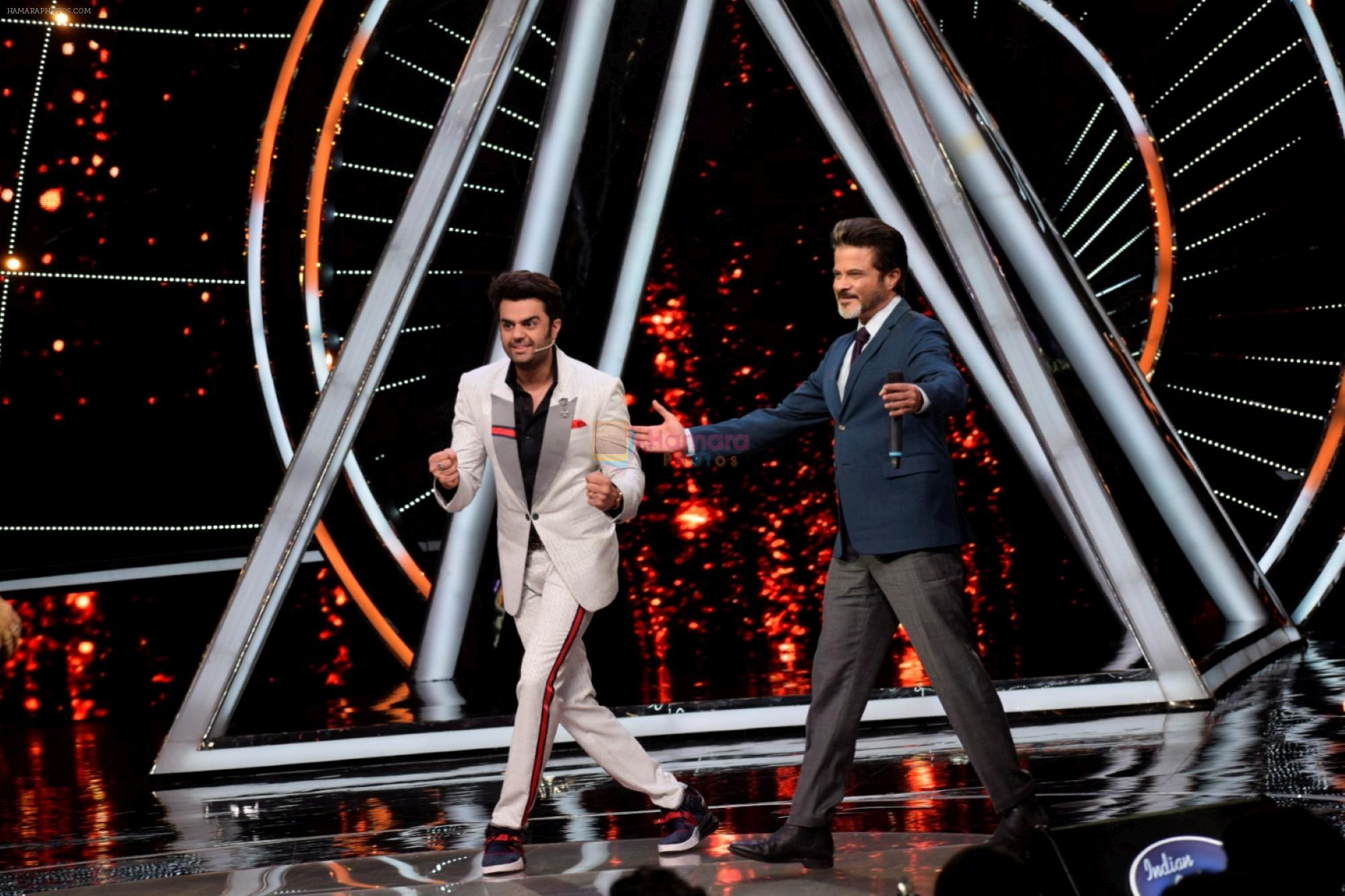 Anil Kapoor, Manish Paul at the promotions of film Fanney Khan On The Sets Of Indian Idol in Yashraj Studio, Andheri on 1st Aug 2018