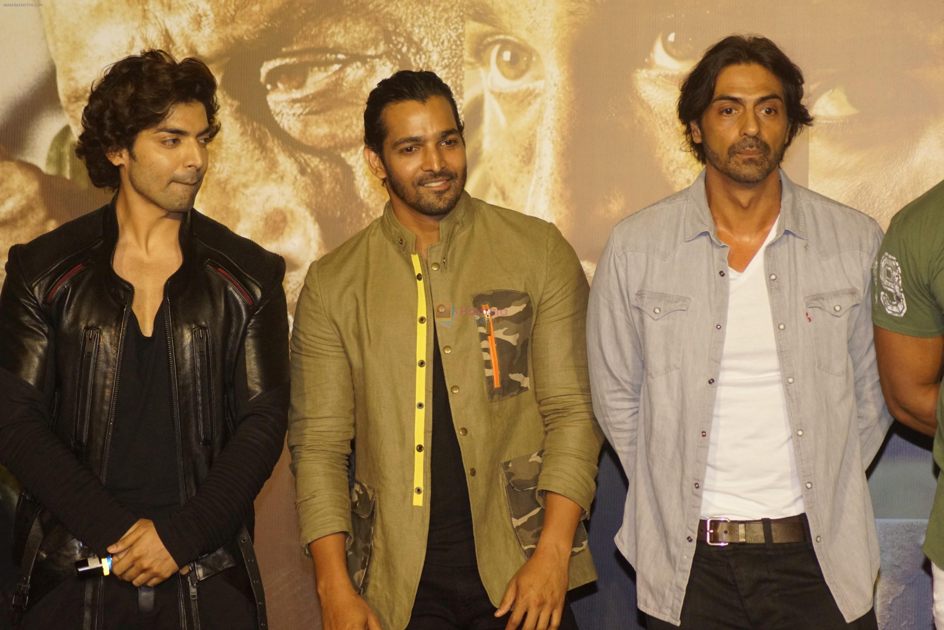 Arjun Rampal, Harshvardhan Rane, Gurmeet Choudhary at the Trailer launch Of Film Paltan on 2nd Aug 2018