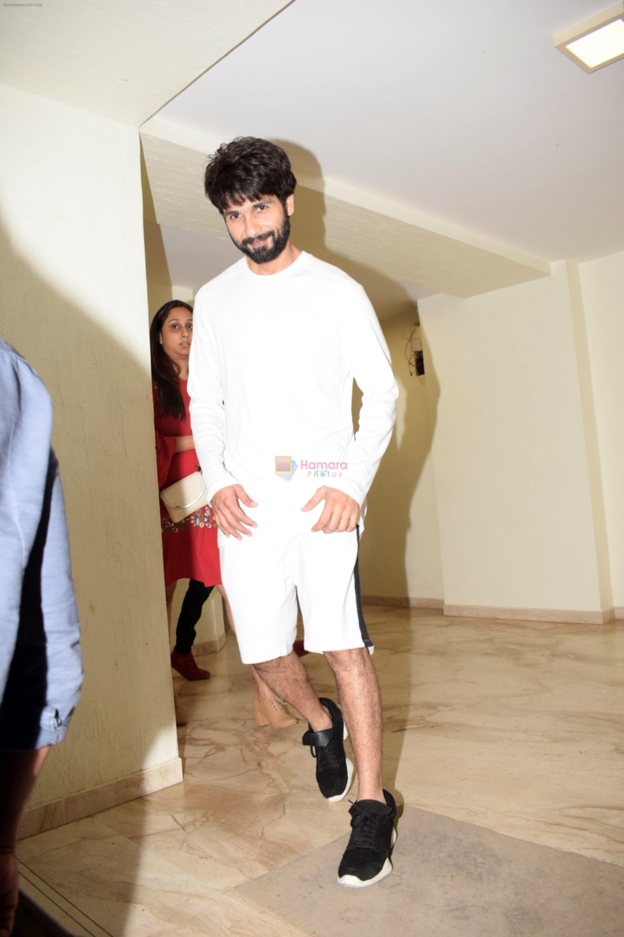Shahid Kapoor Spotted at Sunny Sound juhu on 2nd Aug 2018