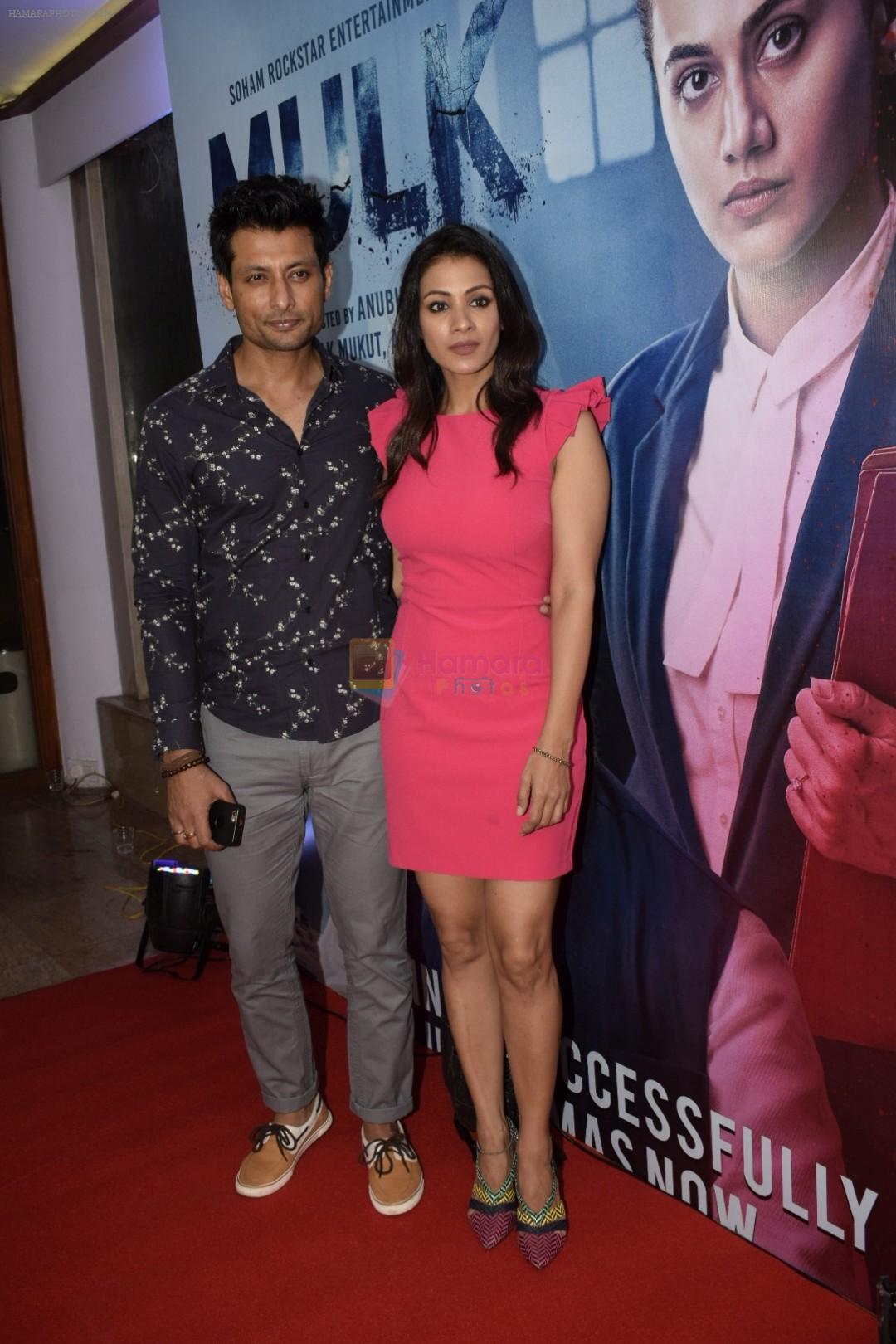 Barkha Bisht, Indraneil Sengupta at the Success party of Mulk in The Club andheri on 11th Aug 2018