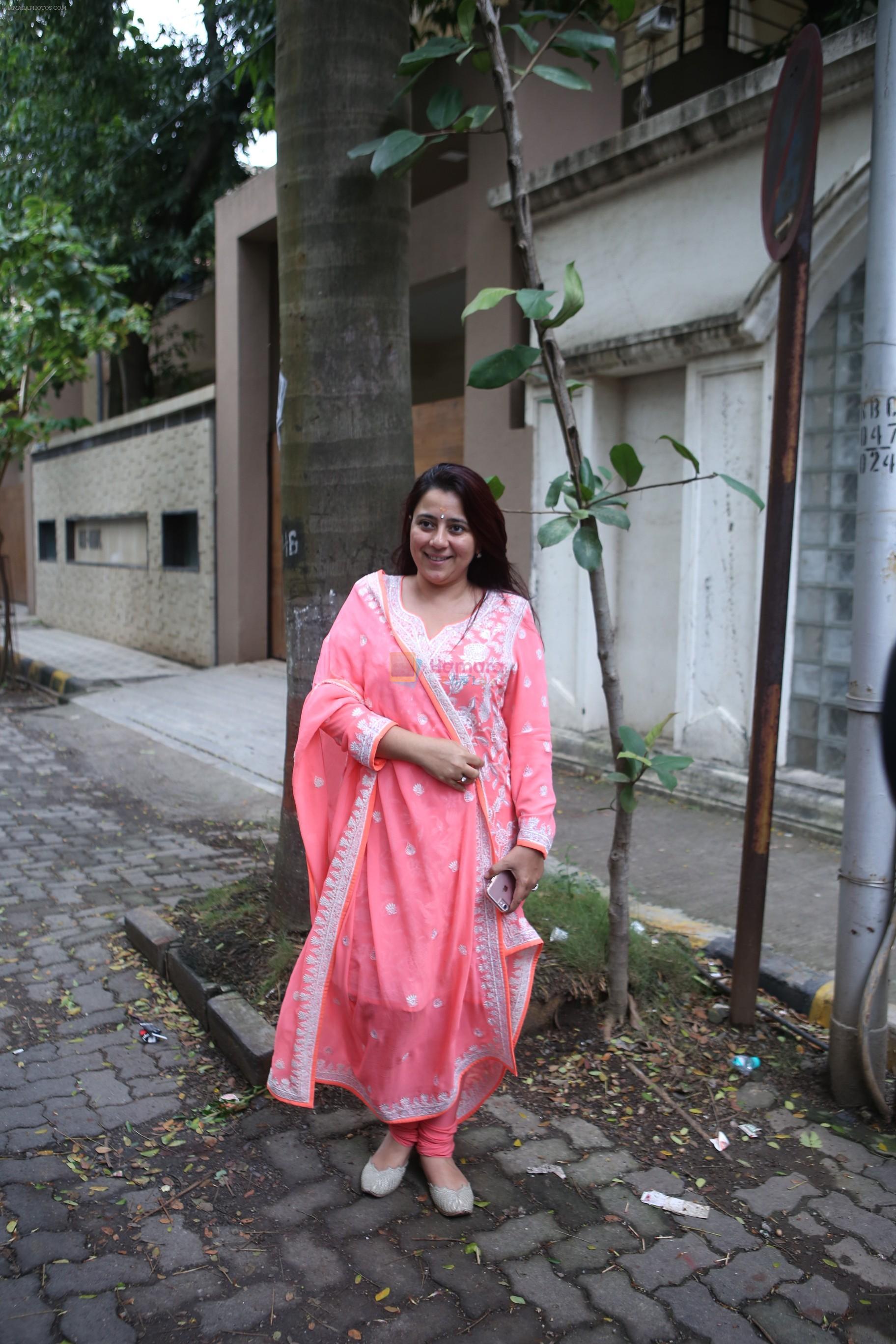 Shrishti Behl at Priyanka Chopra's house in juhu on 18th Aug 2018