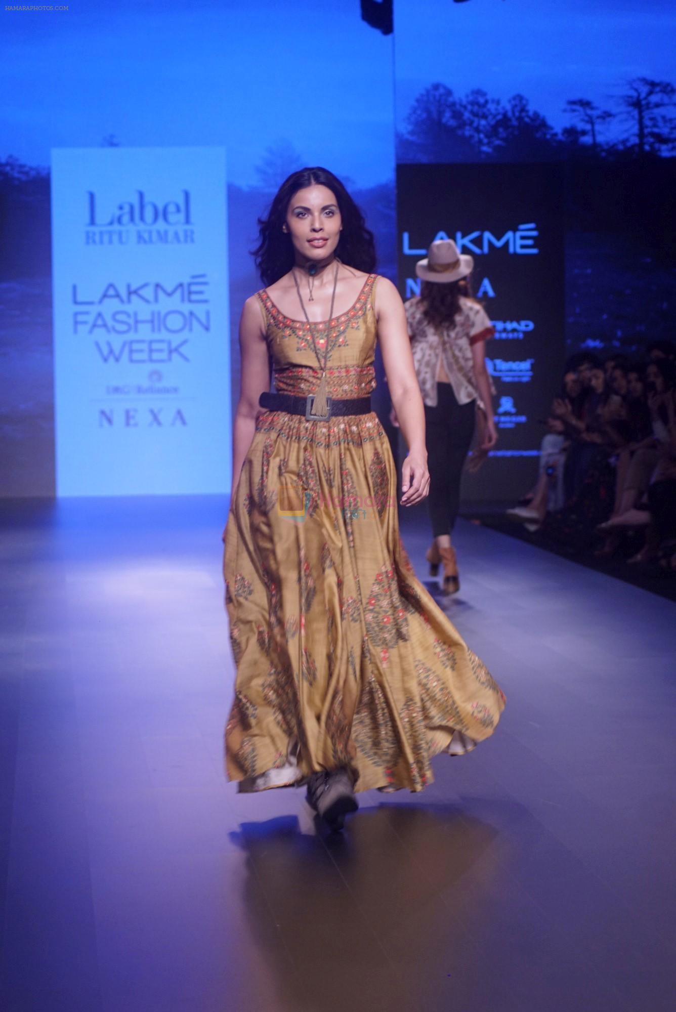 Model walk the ramp for  ritu kumar at Lakme Fashion Week on 26th Aug 2018