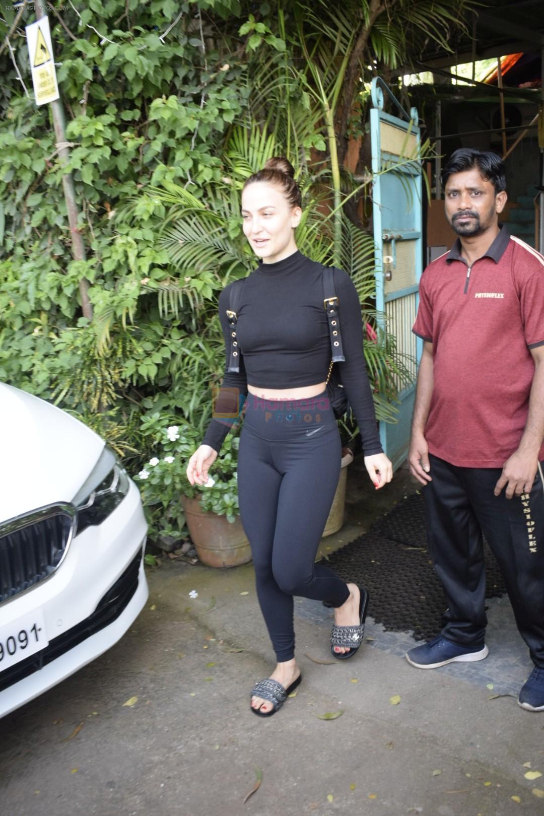 Elli Avram Spotted At Versova on 1st Sept 2018