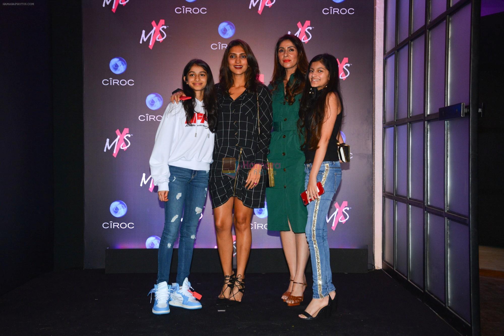 at Launch Of Shweta Bachchan & Monisha Jaising's Fashion Label MXS in Bandra on 1st Sept 2018