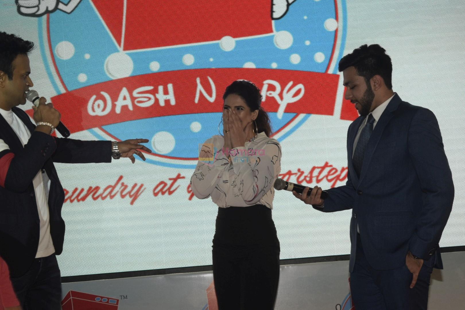Zareen Khan at the Launch of Wash & Dry app at andheri on 10th Sept 2018