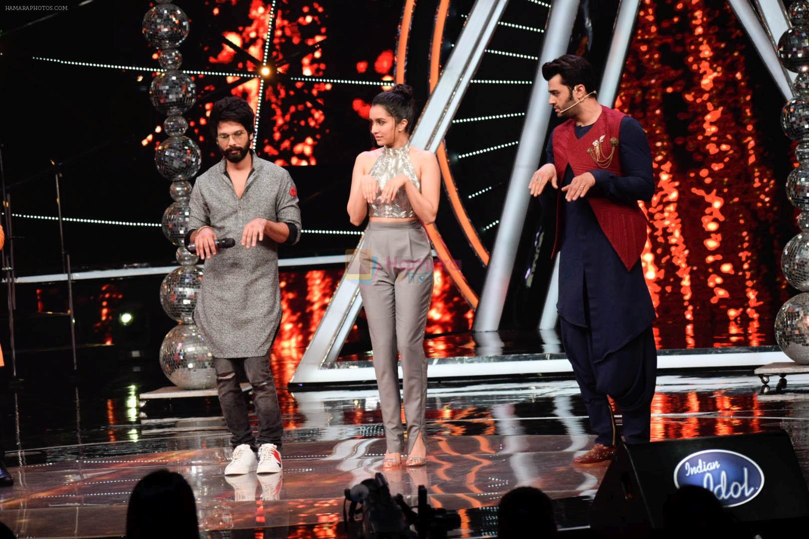 Shahid Kapoor, Shraddha Kapoor at the promotion of film Batti Gul Meter Chalu on the sets of Indian Idol at Yashraj in andheri on 11th Sept 2018