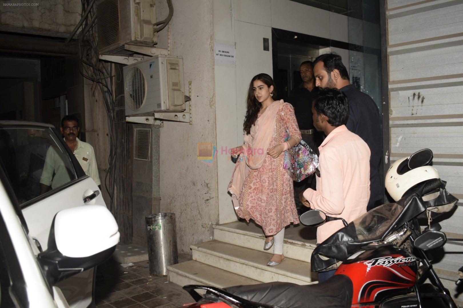 Sara Ali Khan Spotted At Dance Class In Andheri on 12th Sept 2018