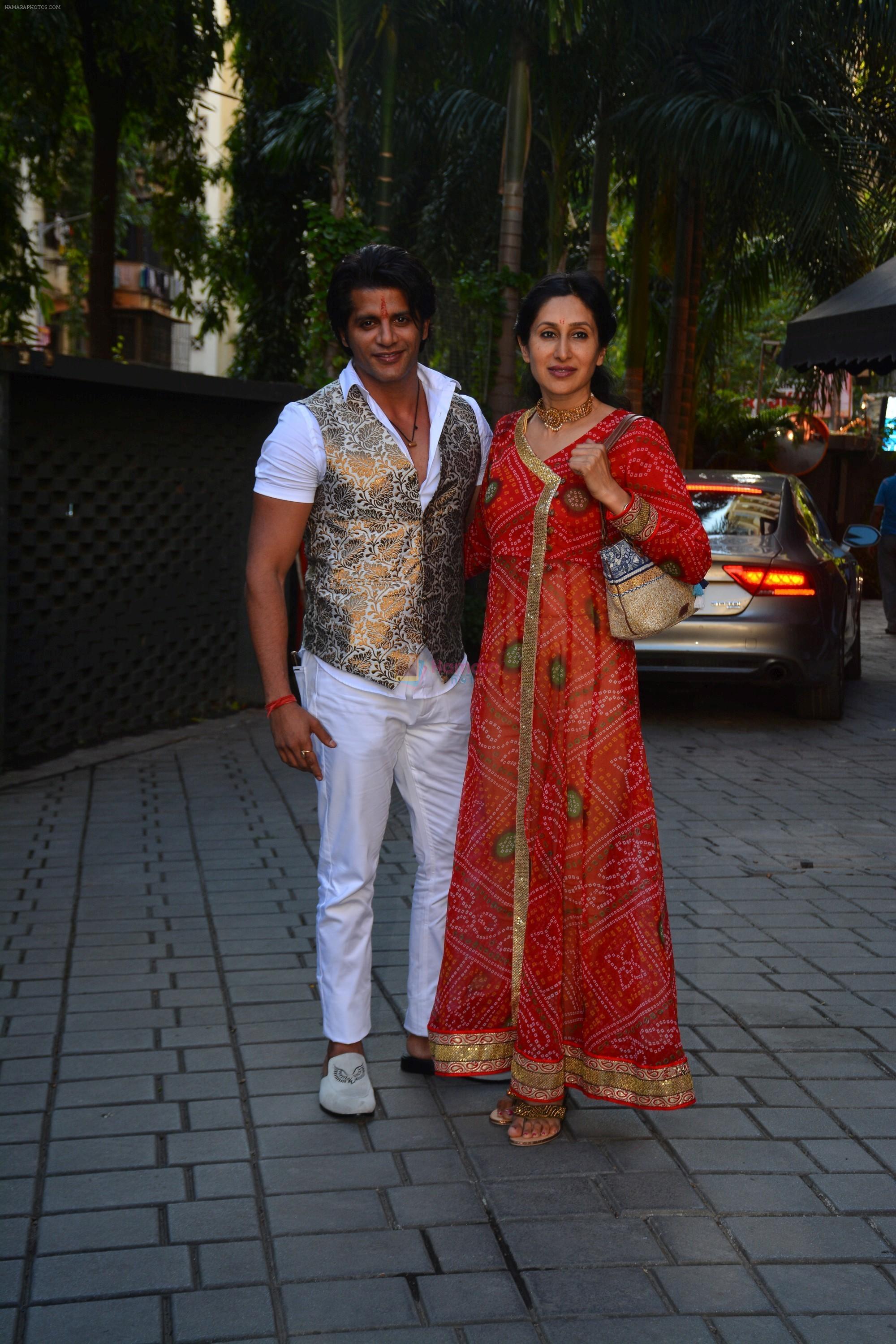 Karanvir Bohra, Teejay Sidhu at Ganpati celebrations in Arpita Khan's home in khar on 13th Sept 2018