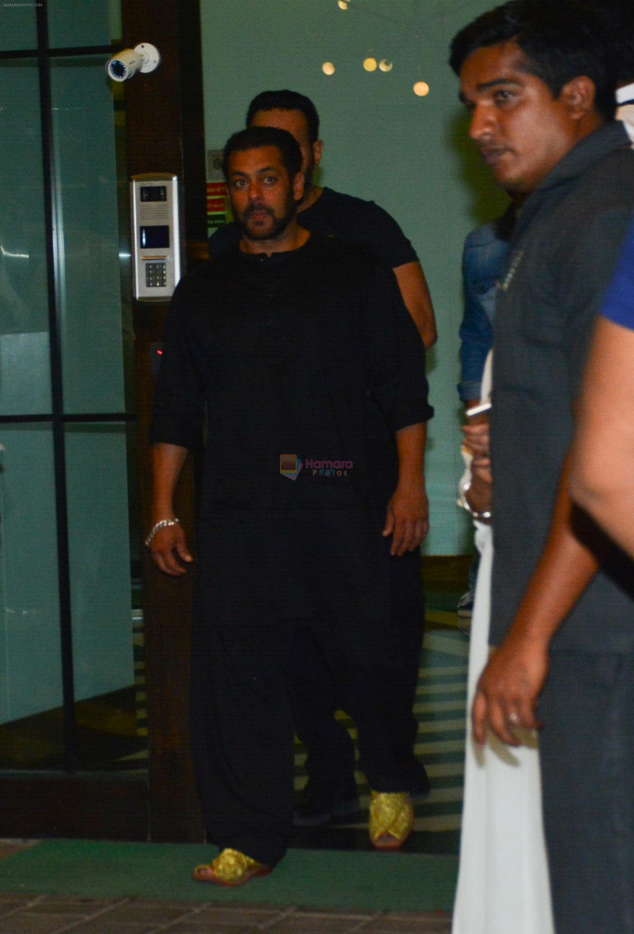 Salman Khan at Ganpati celebrations in Arpita Khan's home in khar on 13th Sept 2018