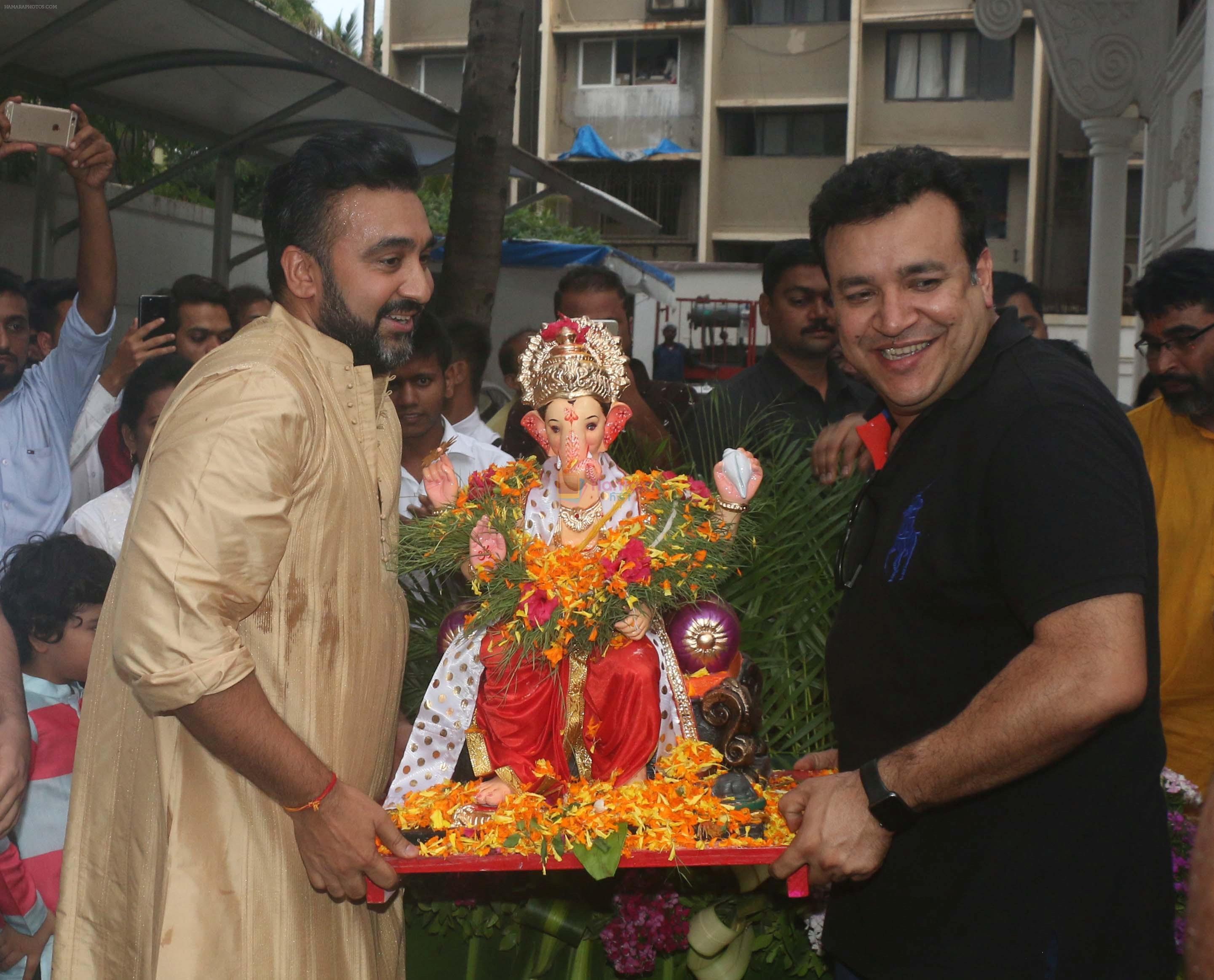 Shilpa Shetty Ganpati immersion at juhu on 14th Sept 2018